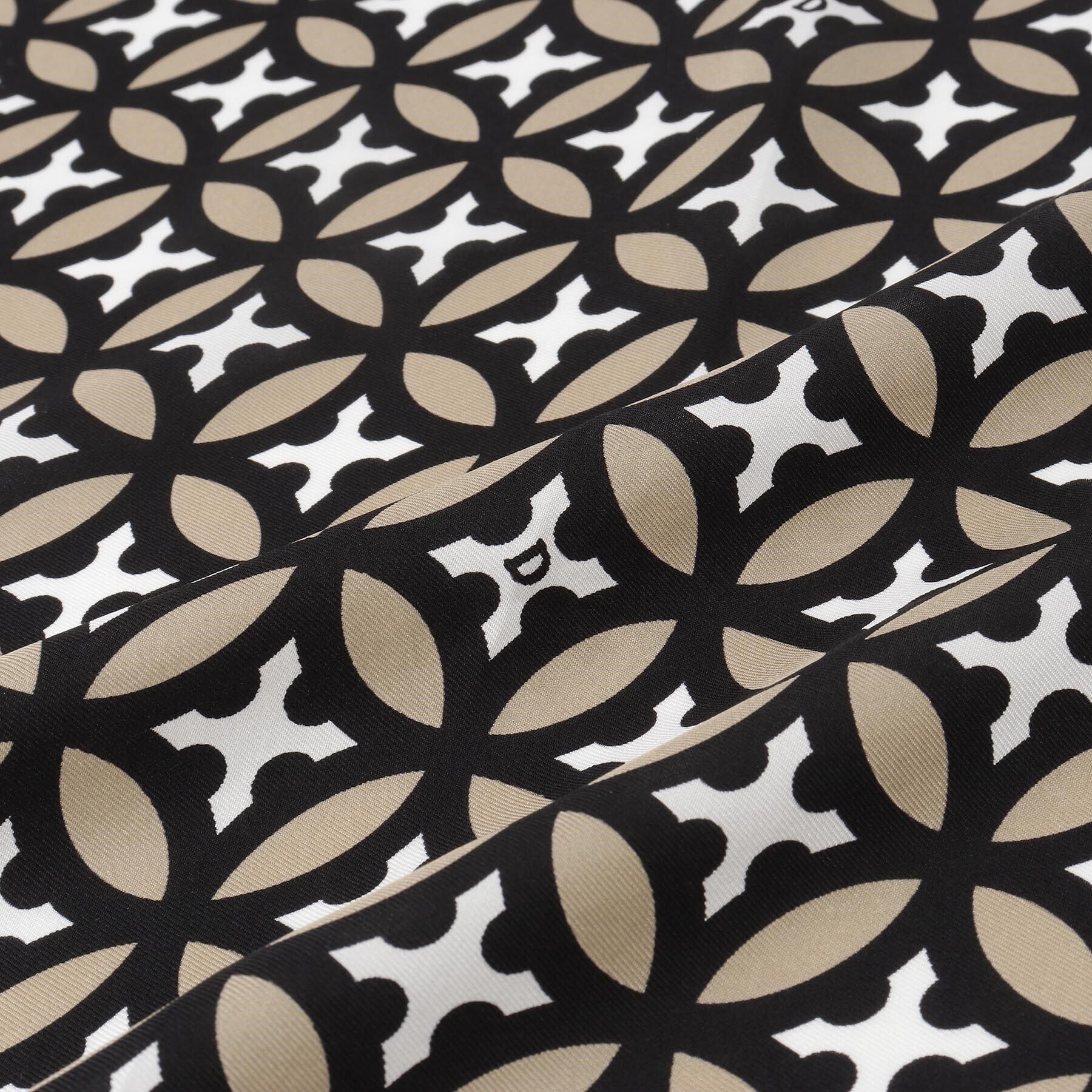 DRESSTERIOR「オーバーラップサークルシルクスカーフ」|バンダナ・スカーフ|