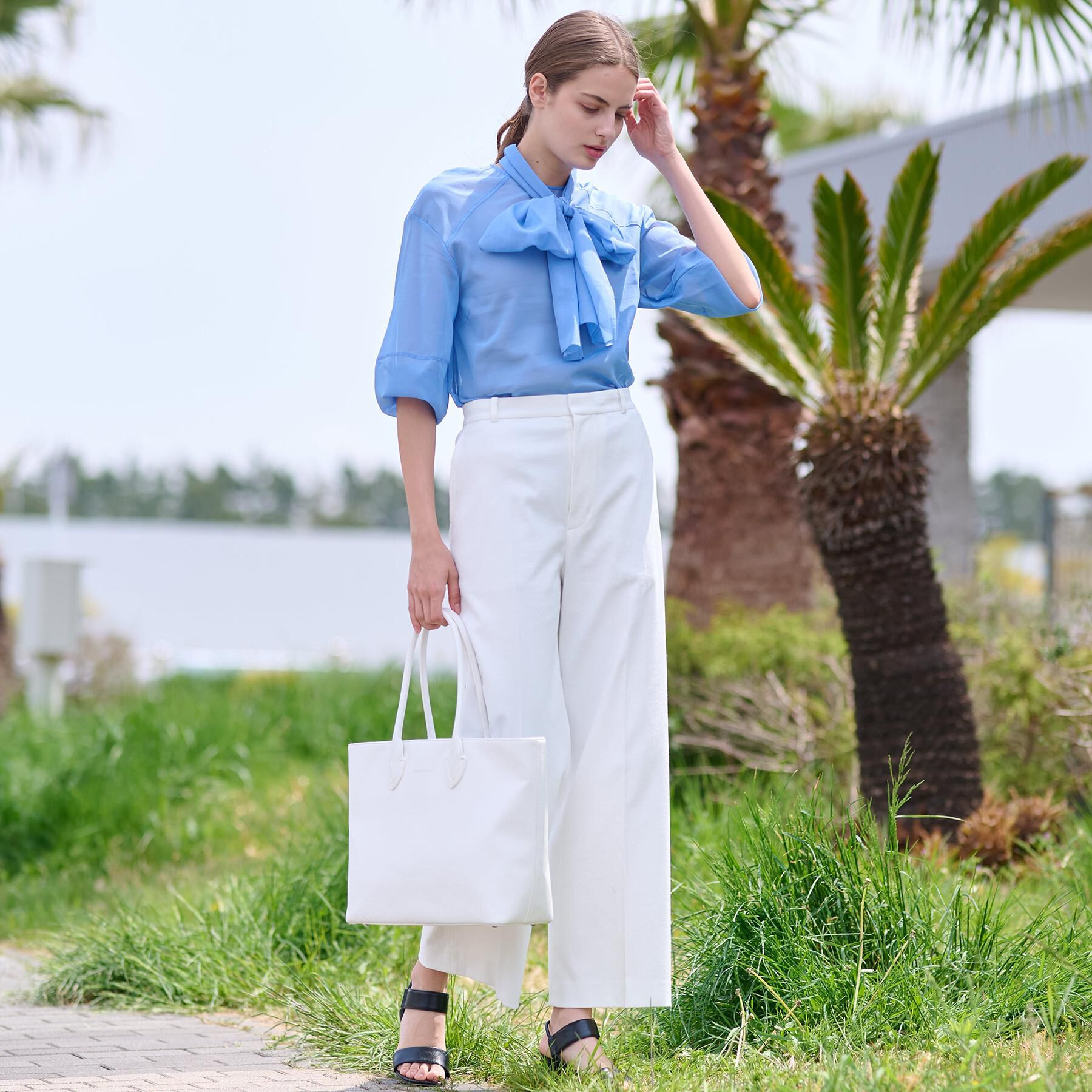 DRESSTERIOR「【2WAY/清涼感】袖ボリュームシア―ボウタイブラウス」|シャツ・ブラウス|