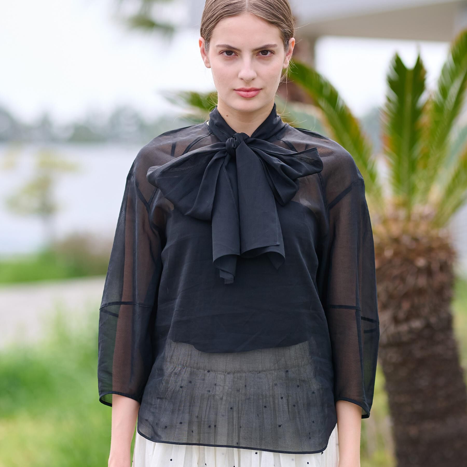 DRESSTERIOR「【2WAY/清涼感】袖ボリュームシア―ボウタイブラウス」|シャツ・ブラウス|