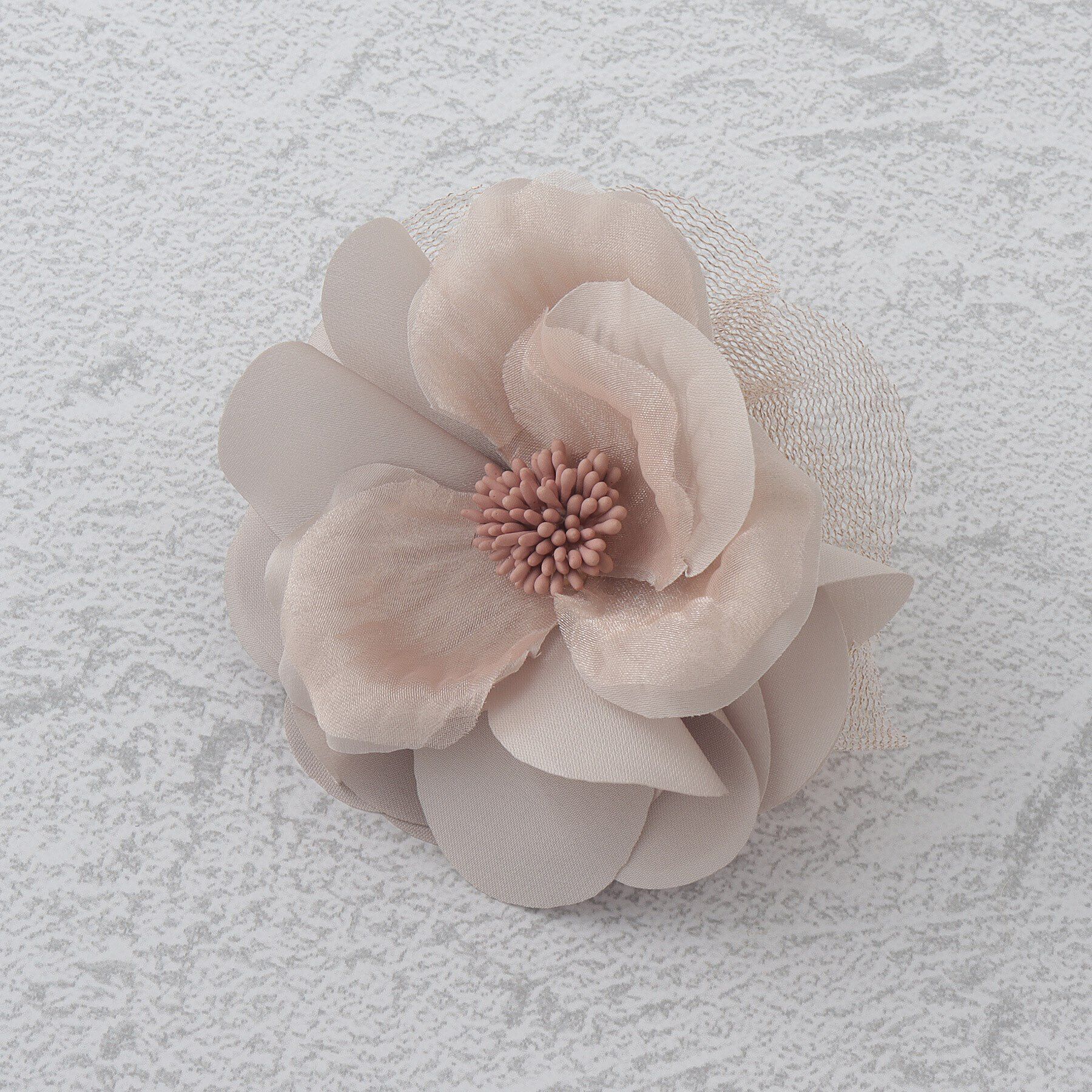 grove「【セレモニー対応】フラワーシフォンコサージュ」|ブローチ・コサージュ|ベージュ(052)