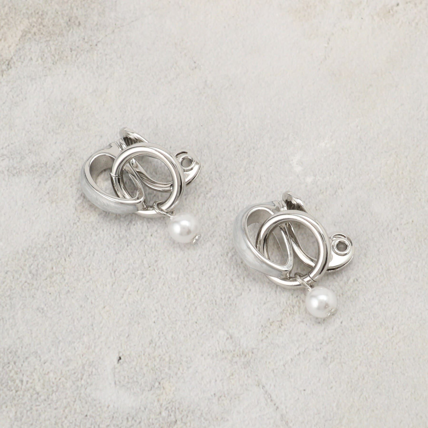 grove「【痛くなりにくい】エポメタルリングパール調イヤリング」|イヤリング|シルバー(006)