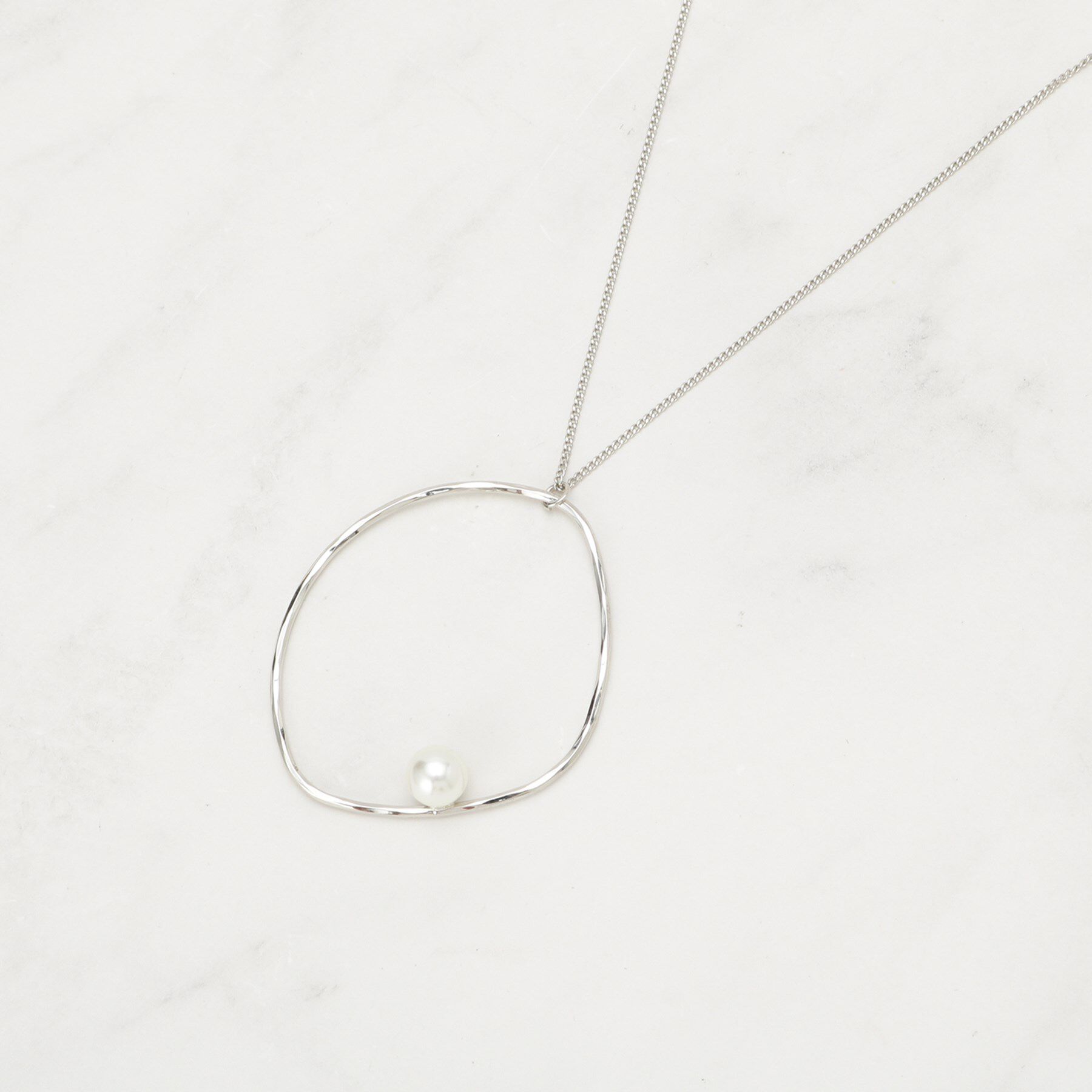 grove「メタルビッグリングフェイクパールネックレス」|ネックレス|シルバー(006)