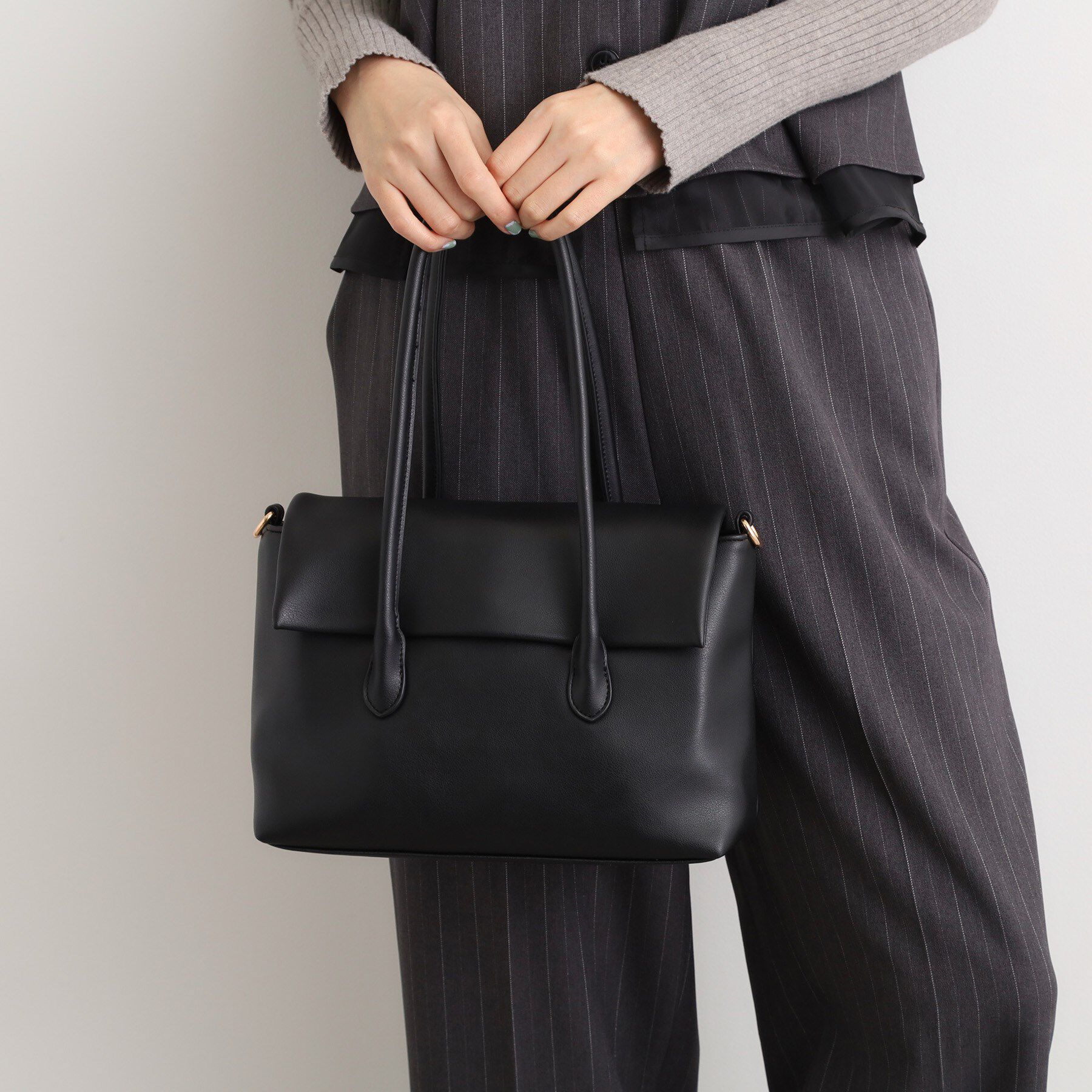 grove「フラップ2WAYトート」|トートバッグ|ブラック(019)