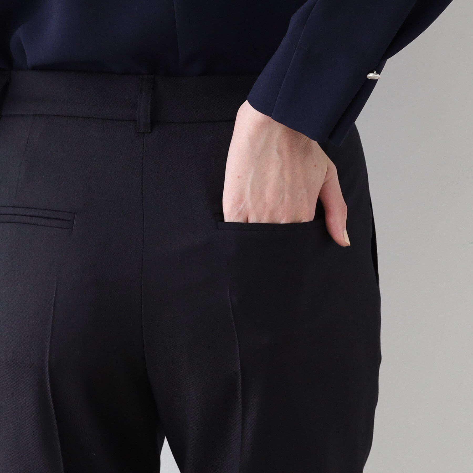 INDIVI「【日本製／インポート素材】ウールストレッチ テーパードパンツ」|スーツ|