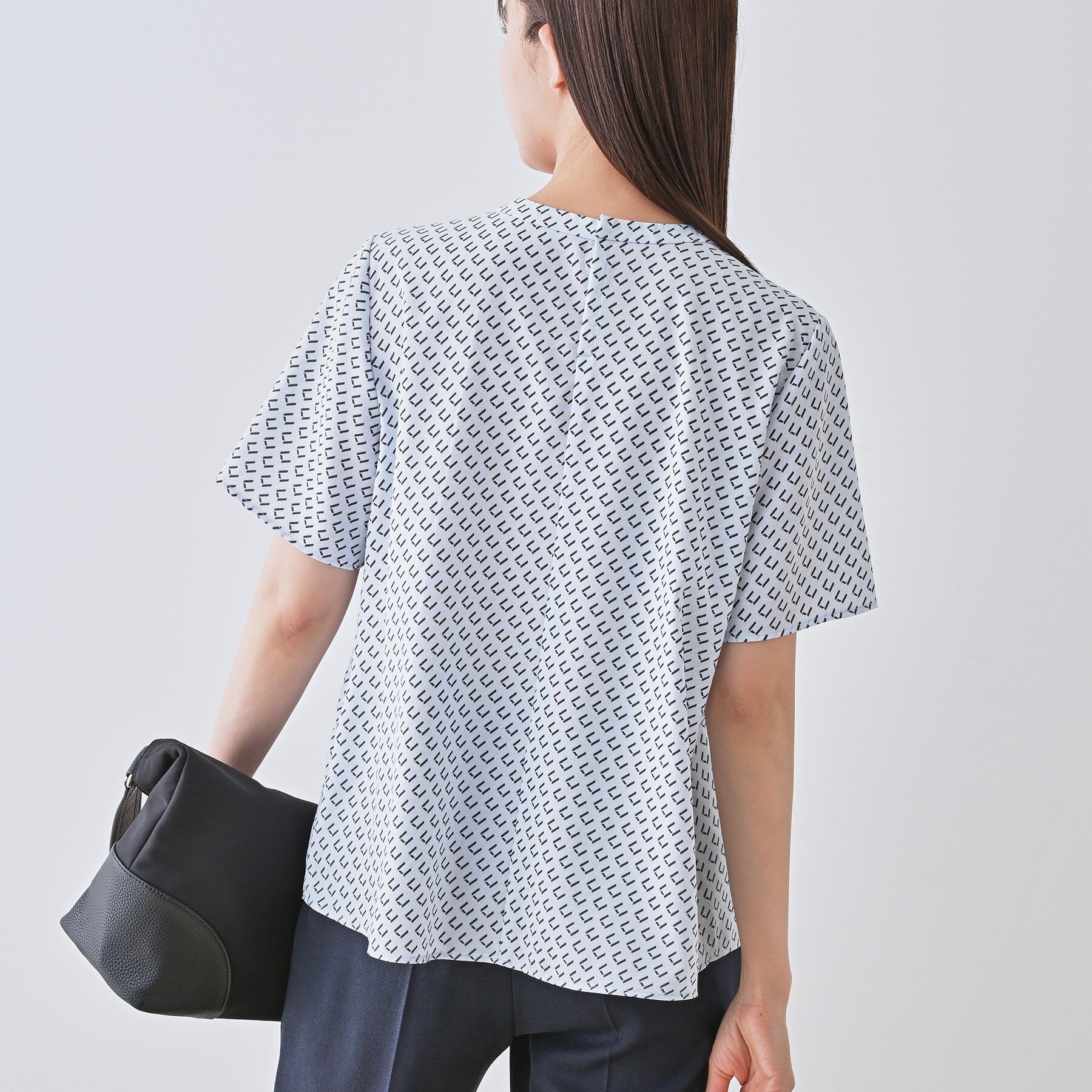 INDIVI「【洗える／UVケア】幾何学柄＆無地ボウタイブラウス」|シャツ・ブラウス|