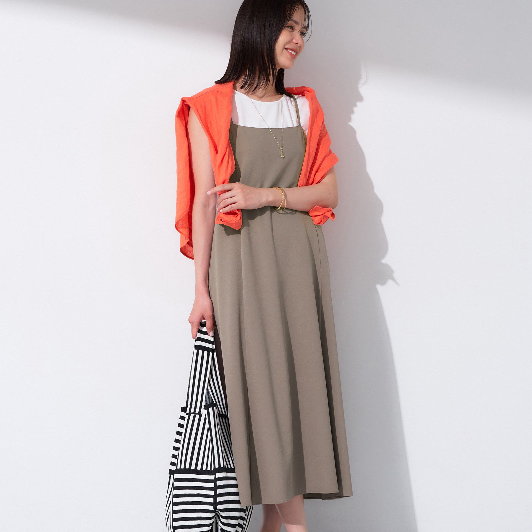 INDIVI「【UVケア】エアリージョーゼット キャミワンピース」|ワンピース|モカブラウン(042