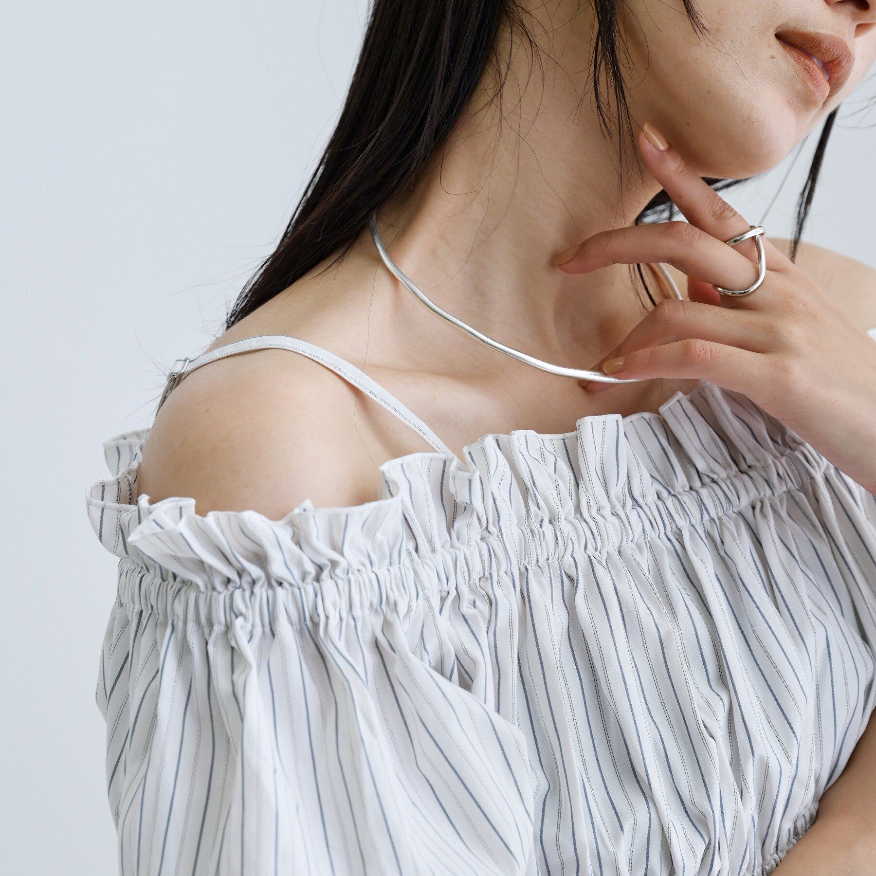 GALLEST「【一部店舗限定】オフショルシャーリングブラウス」|シャツ・ブラウス|