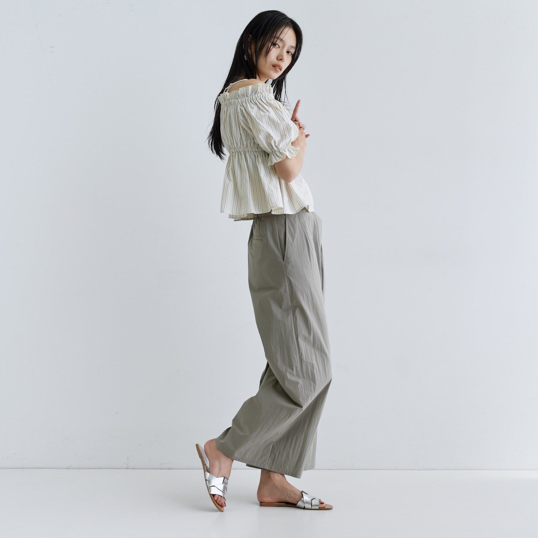 GALLEST「【一部店舗限定】オフショルシャーリングブラウス」|シャツ・ブラウス|