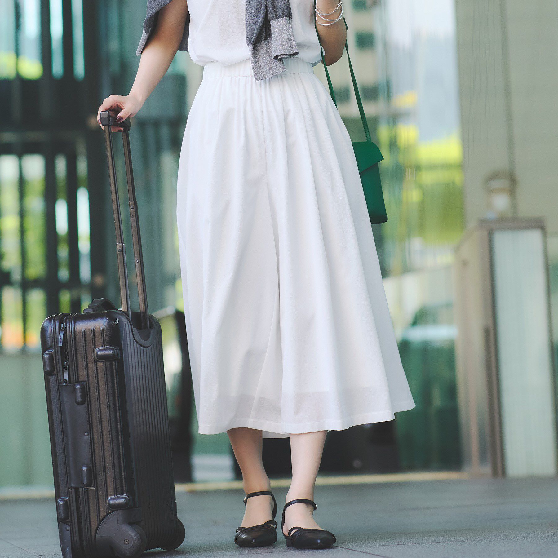 INDIVI「【クールエアー素材／UVケア／セットアップ可能】エアリーフレアパンツ」|その他|ホワイト(001)