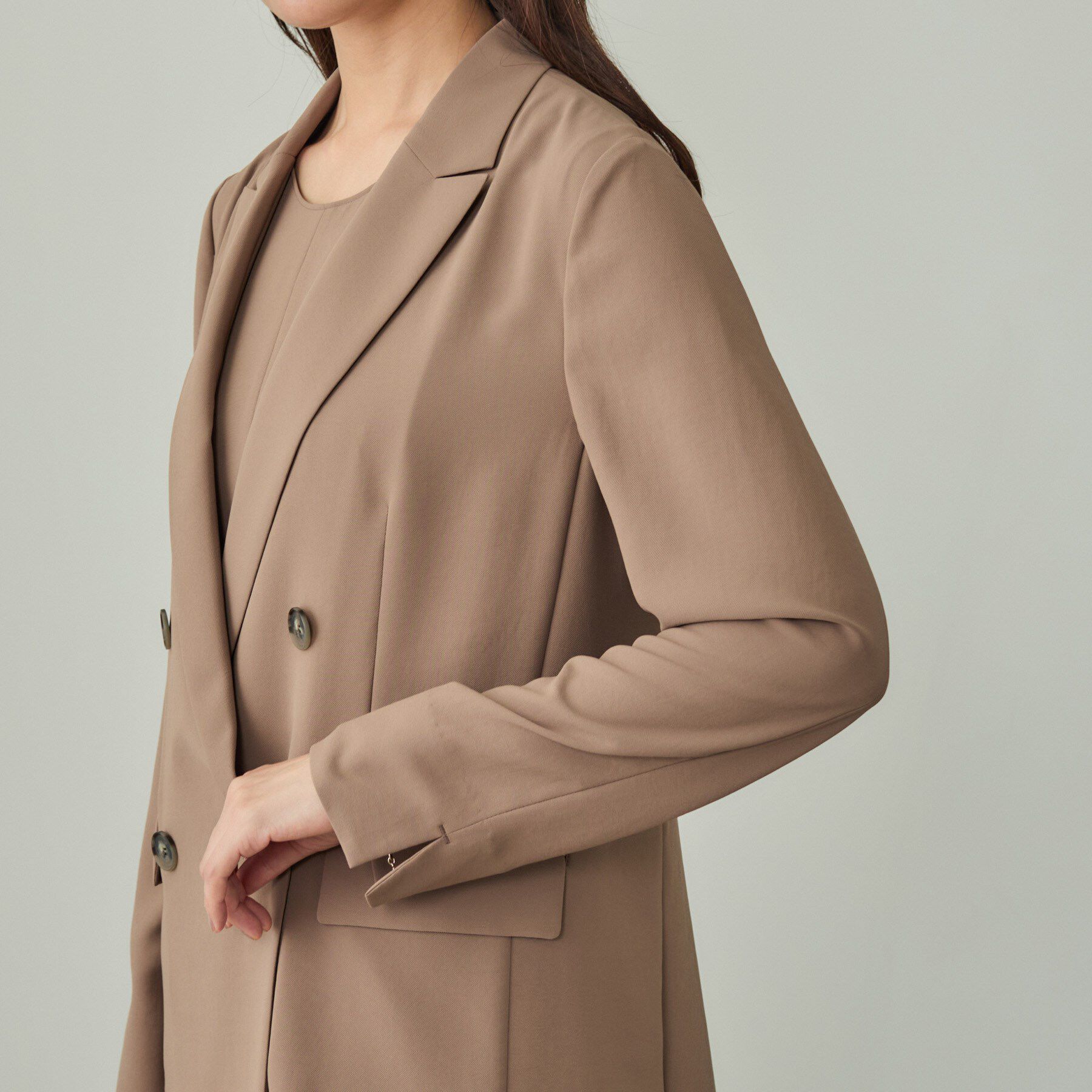 INDIVI「【軽く羽織れる！】ダブルジャケット」|テーラードジャケット|