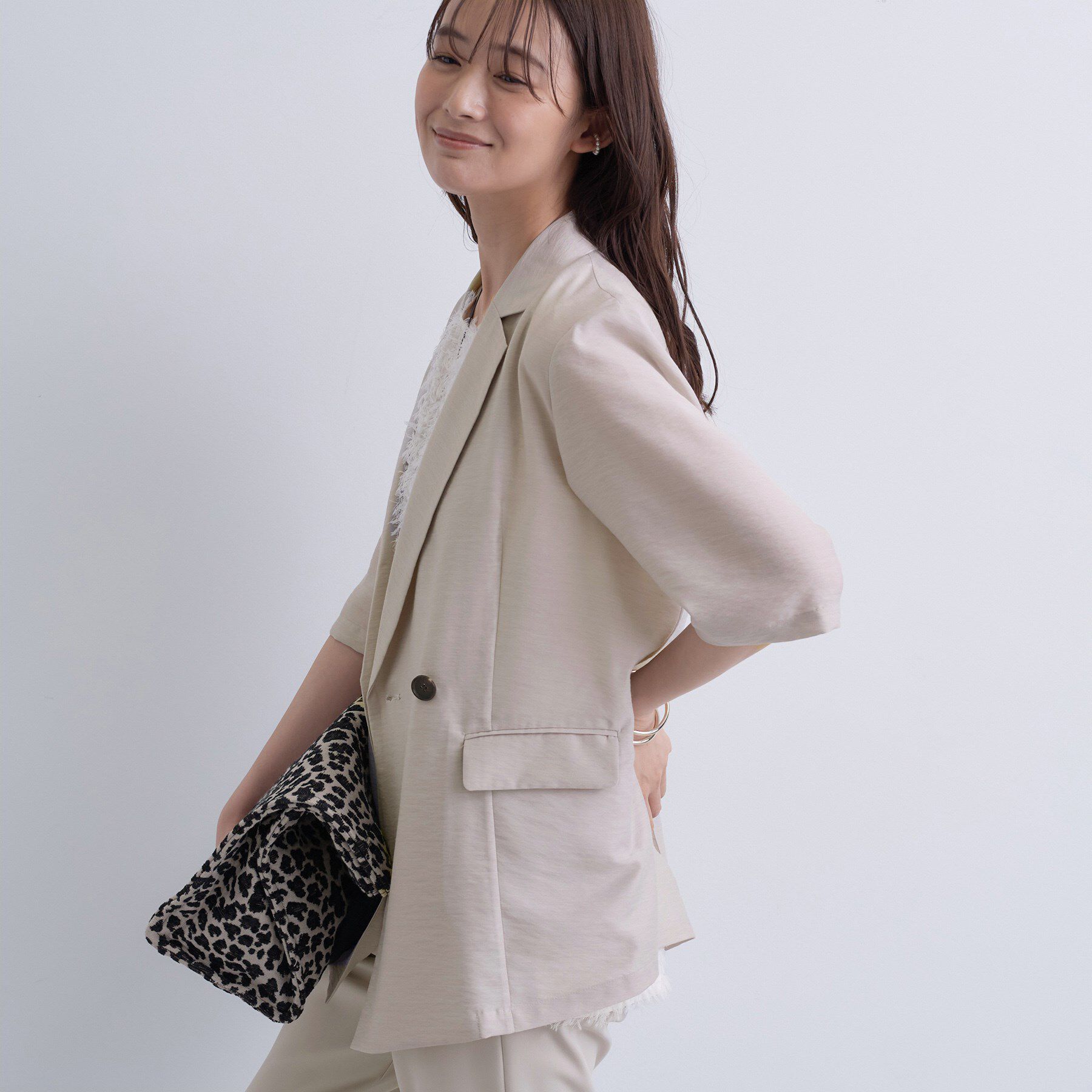 INDIVI「ライトダブルジャケット」|テーラードジャケット|