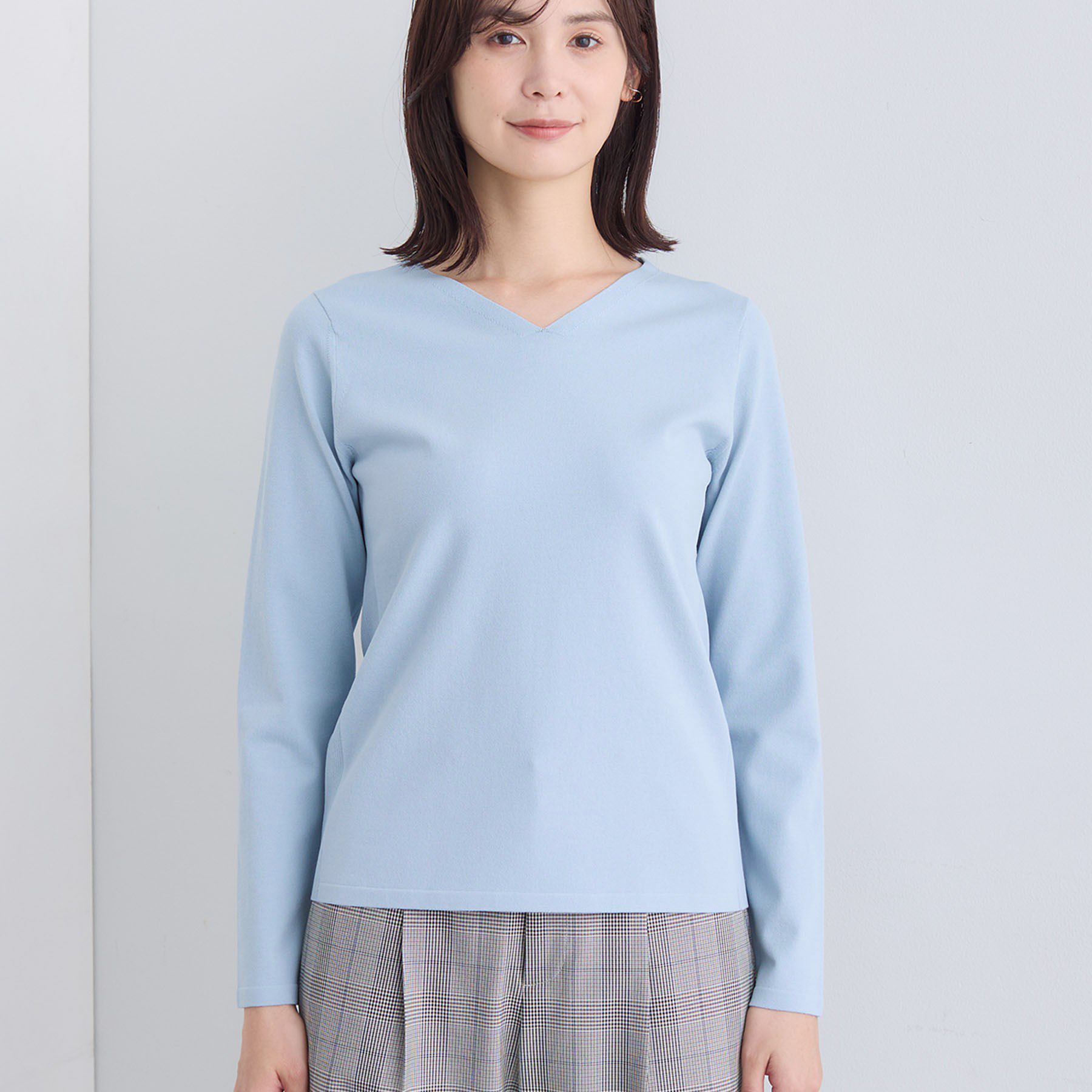 INDIVI「【洗える】Vネックコンパクトニット」|ニット・セーター|