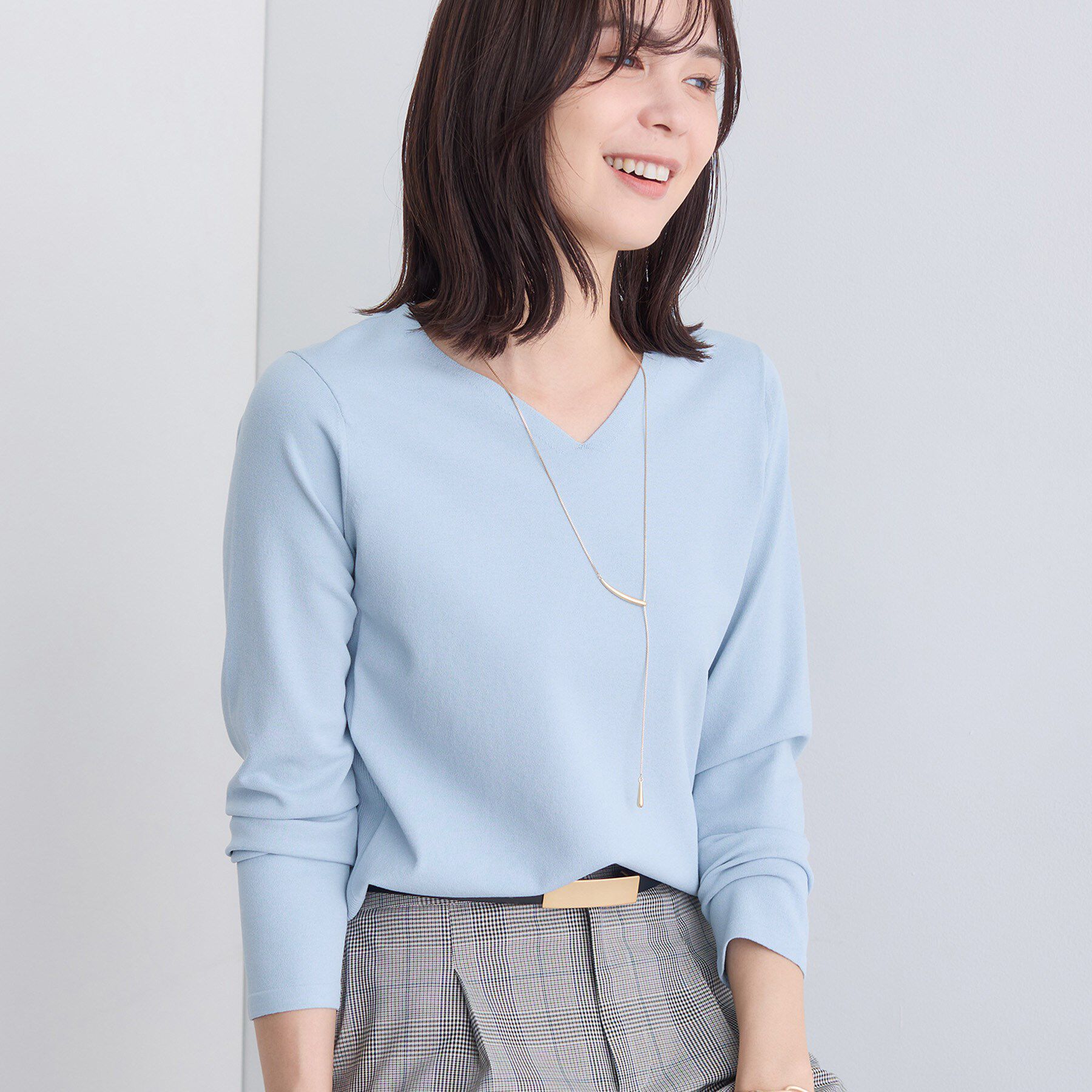 INDIVI「【洗える】Vネックコンパクトニット」|ニット・セーター|サックスブルー(09