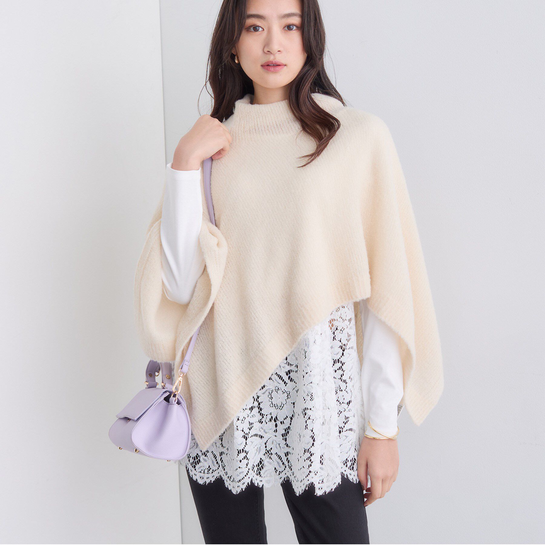 INDIVI「【エアリー素材】ブークレケープポンチョ」|ニット・セーター|