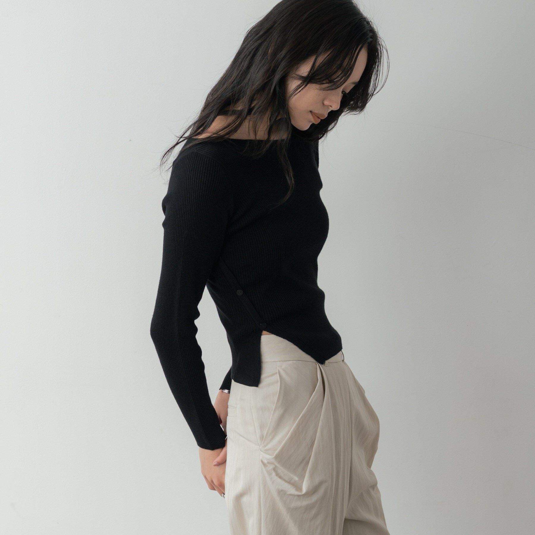 GALLEST「オフショルスリットリブニット」|ニット・セーター|ブラック(019)