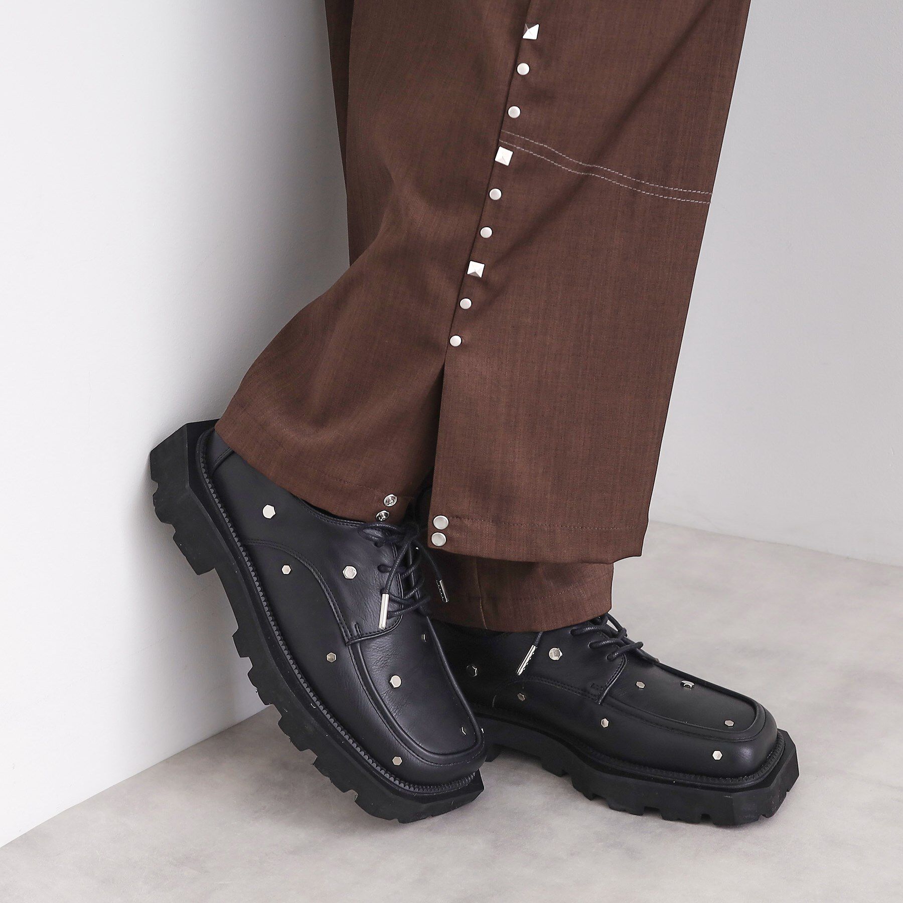 tk.TAKEO KIKUCHI「スタッズスクエアシューズ」|ビジネス・ドレスシューズ|