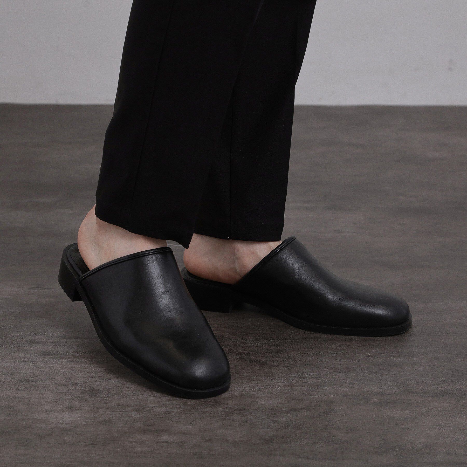 tk.TAKEO KIKUCHI「ラウンドトゥミュール」|サンダル|