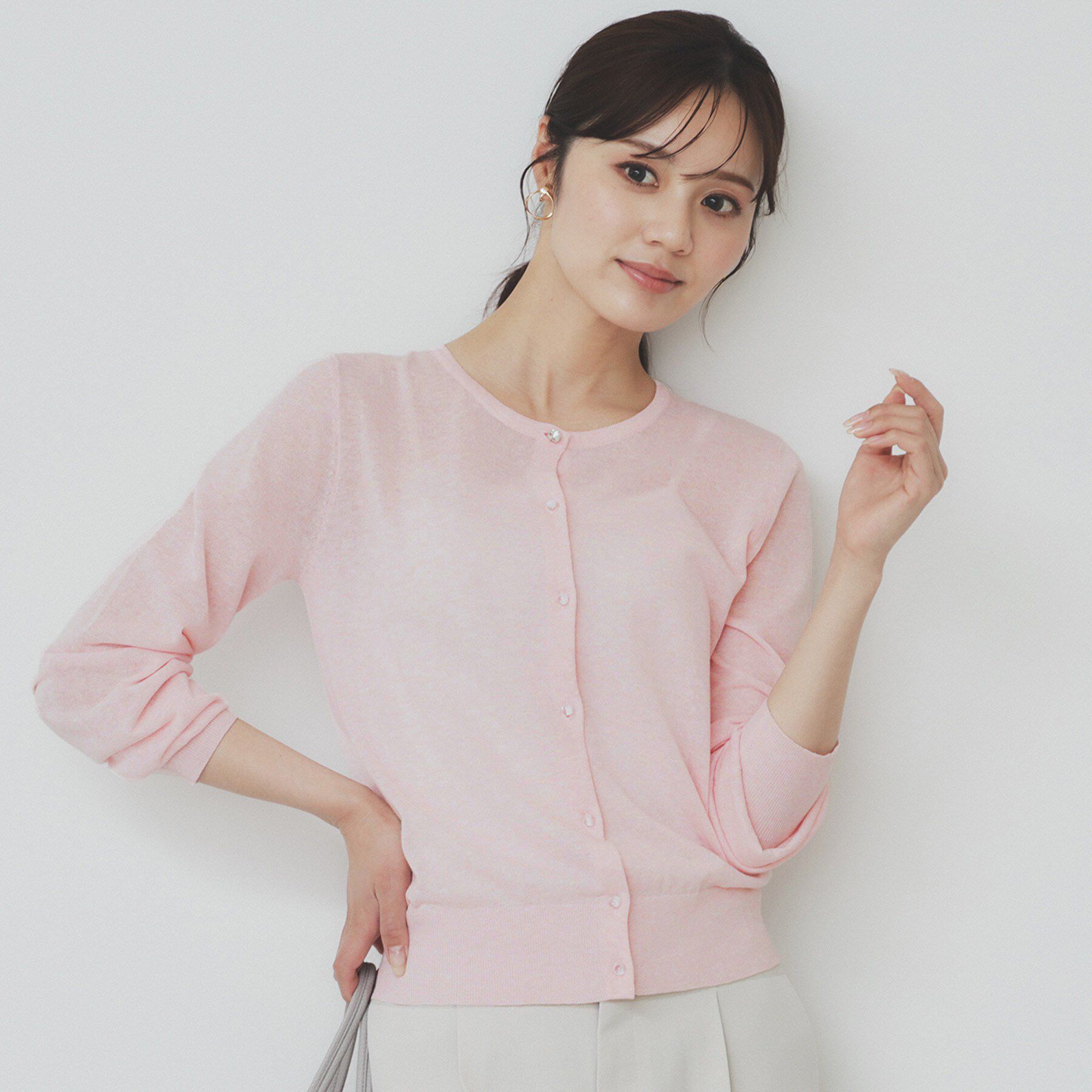 index「《7色展開/XS-LLサイズ》ビジューボタンクルーネックカーディガン【洗濯機洗い可】」|カーディガン|