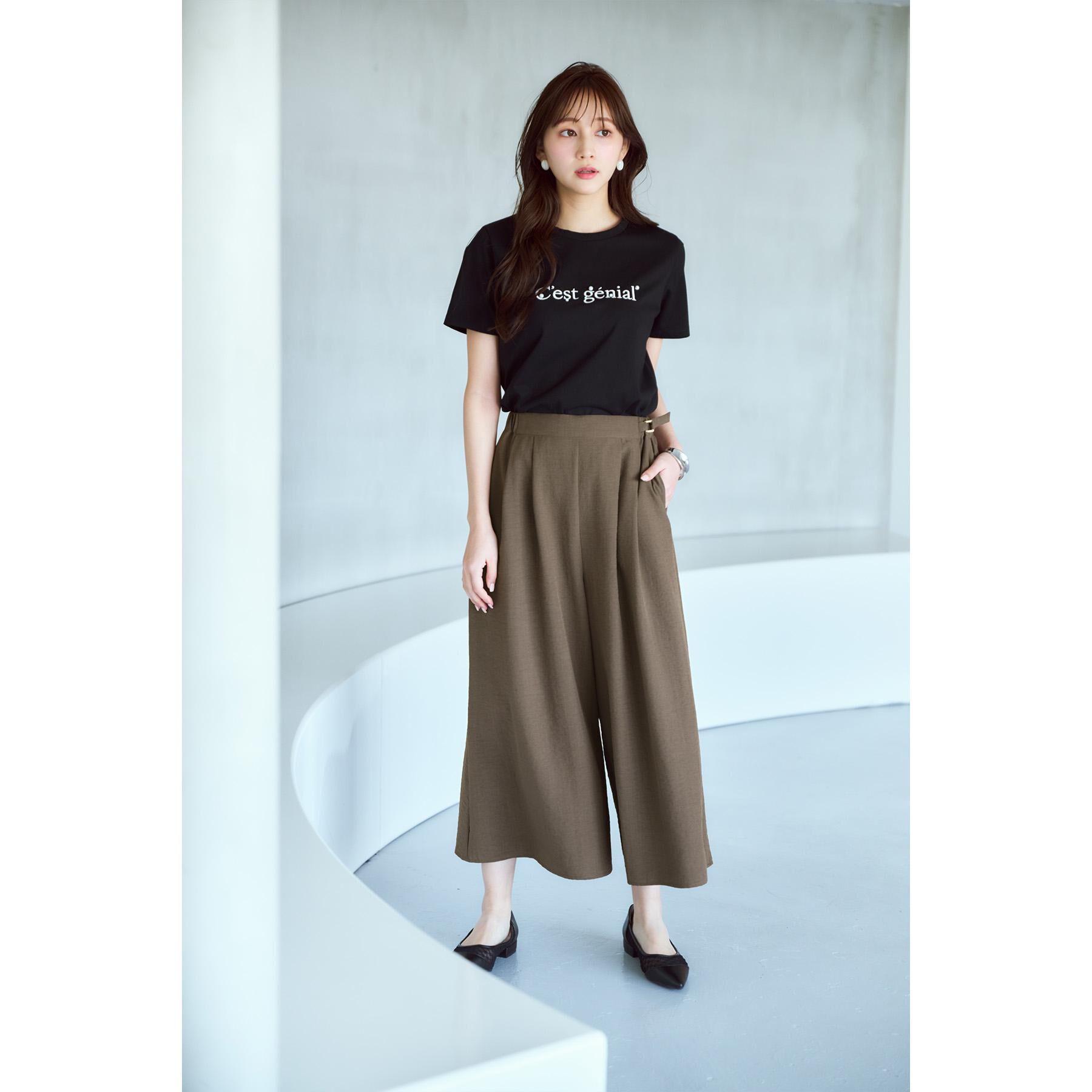 index「パール調刺繍ロゴTシャツ【汗ジミ防止/吸水速乾/接触冷感/UVケア/洗濯機洗い可】」|Tシャツ・カットソー|