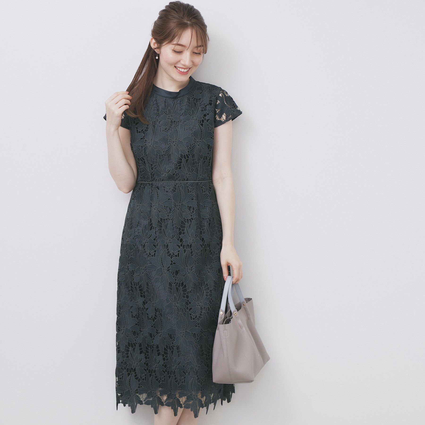 index「バイカラーレースワンピース【洗濯機洗い可】」|ワンピース|ネイビー(094)