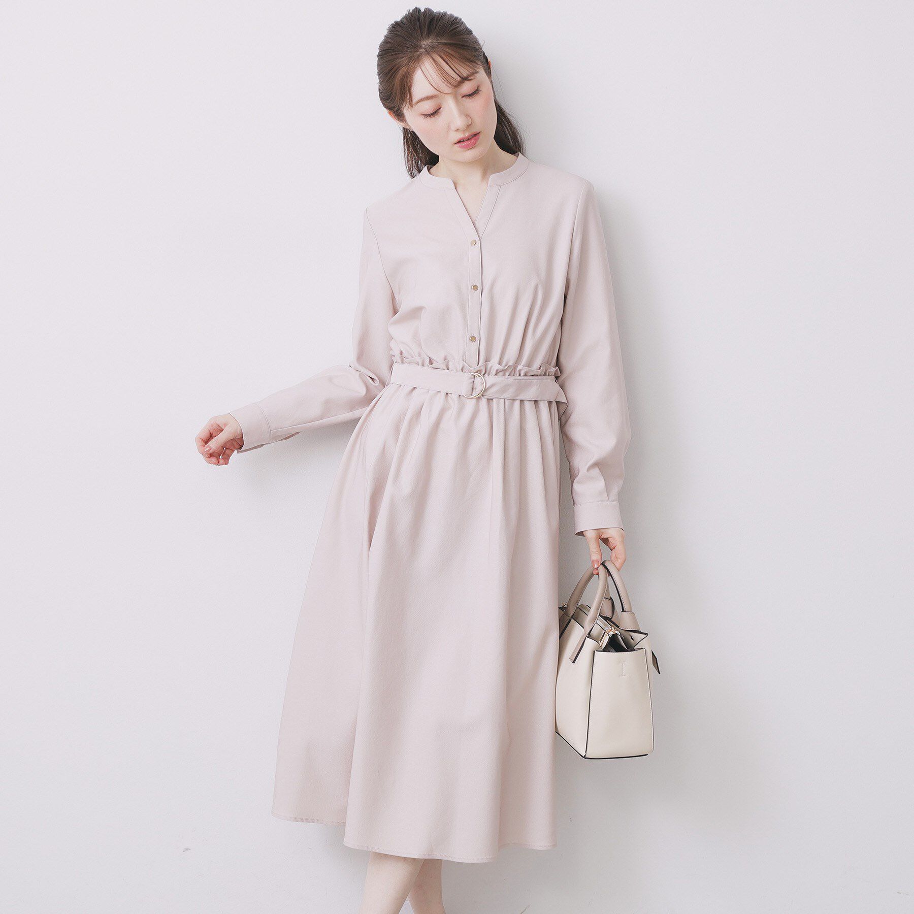 index「シャンブレーツイルドッキングフレアワンピース【洗濯機OK/イージーアイロン】」|ワンピース|グレージュ(050)