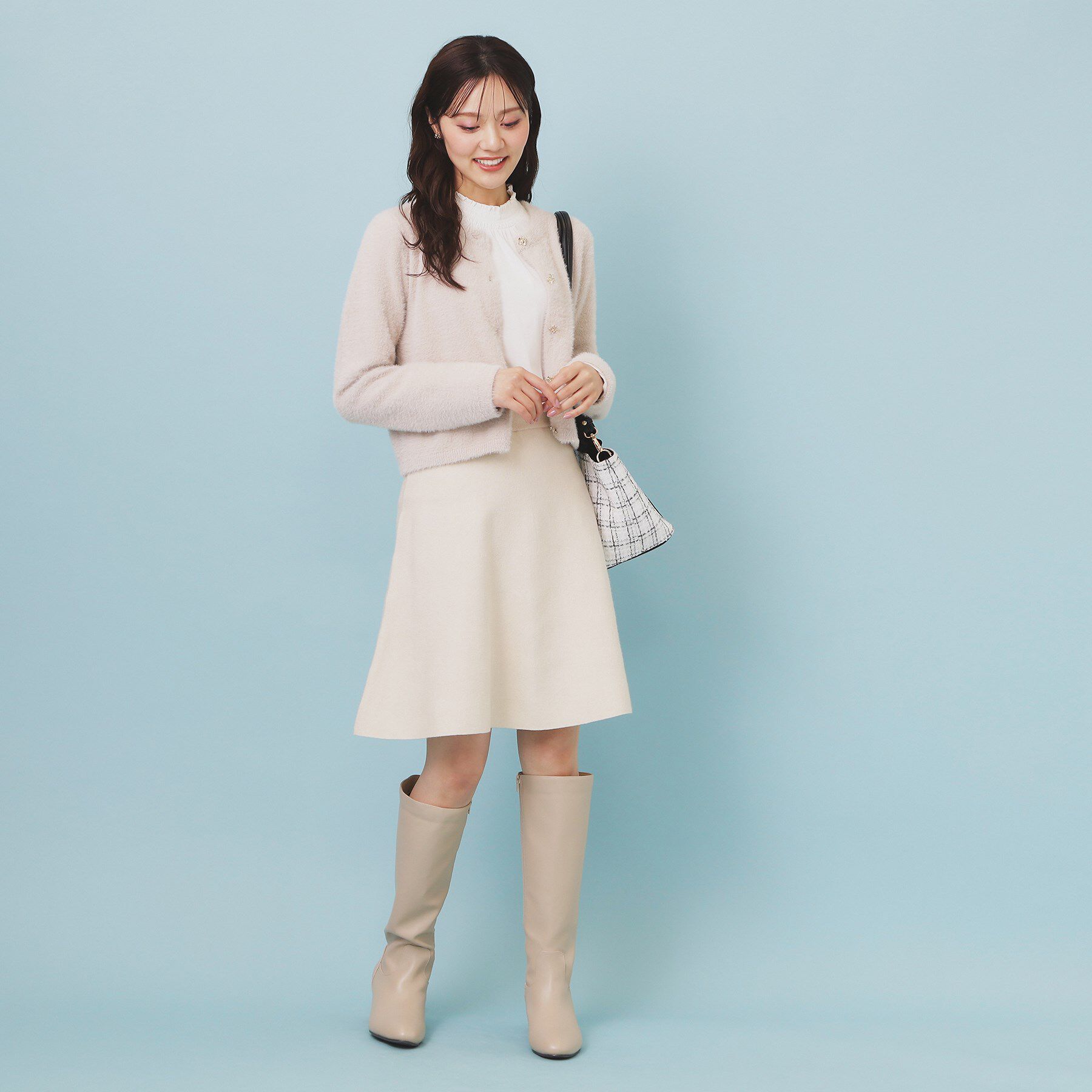 index「フェザーヤーンフラワーボタンカーディガン【洗濯機OK】」|カーディガン|