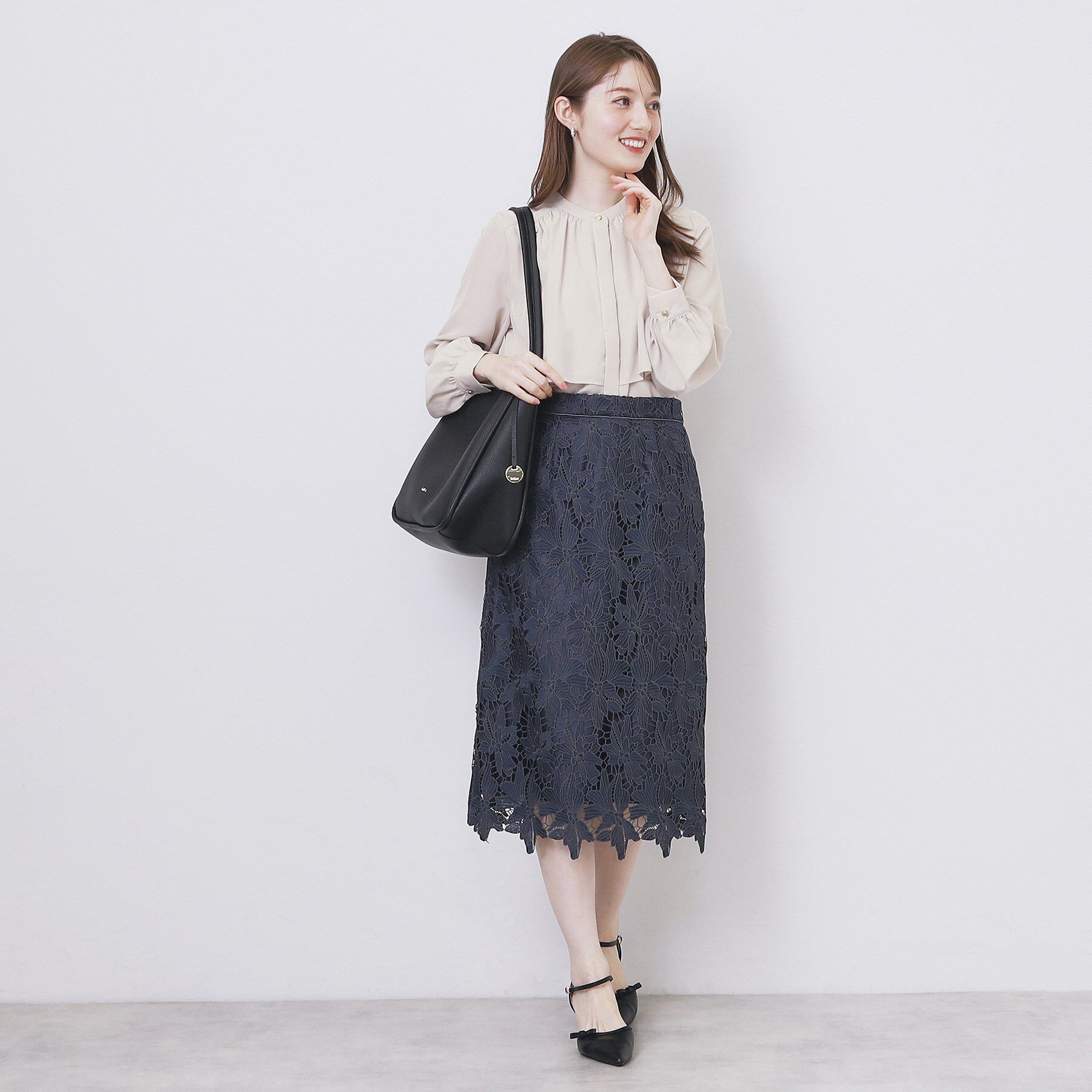 index「サテンバンドカラーブラウス【洗濯機OK/イージーアイロン】」|シャツ・ブラウス|