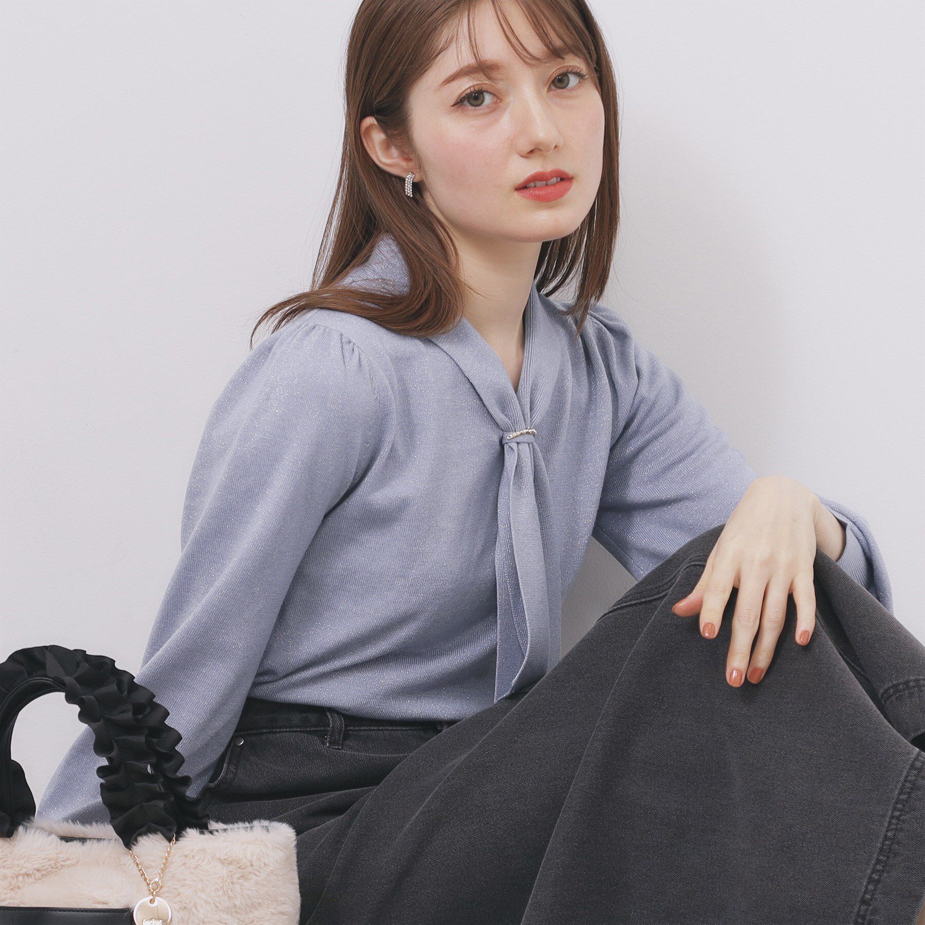 index「ゴールドパーツ付きボウタイニット【洗濯機OK】《10col/XS～LL》」|ニット・セーター|ブルー(691)