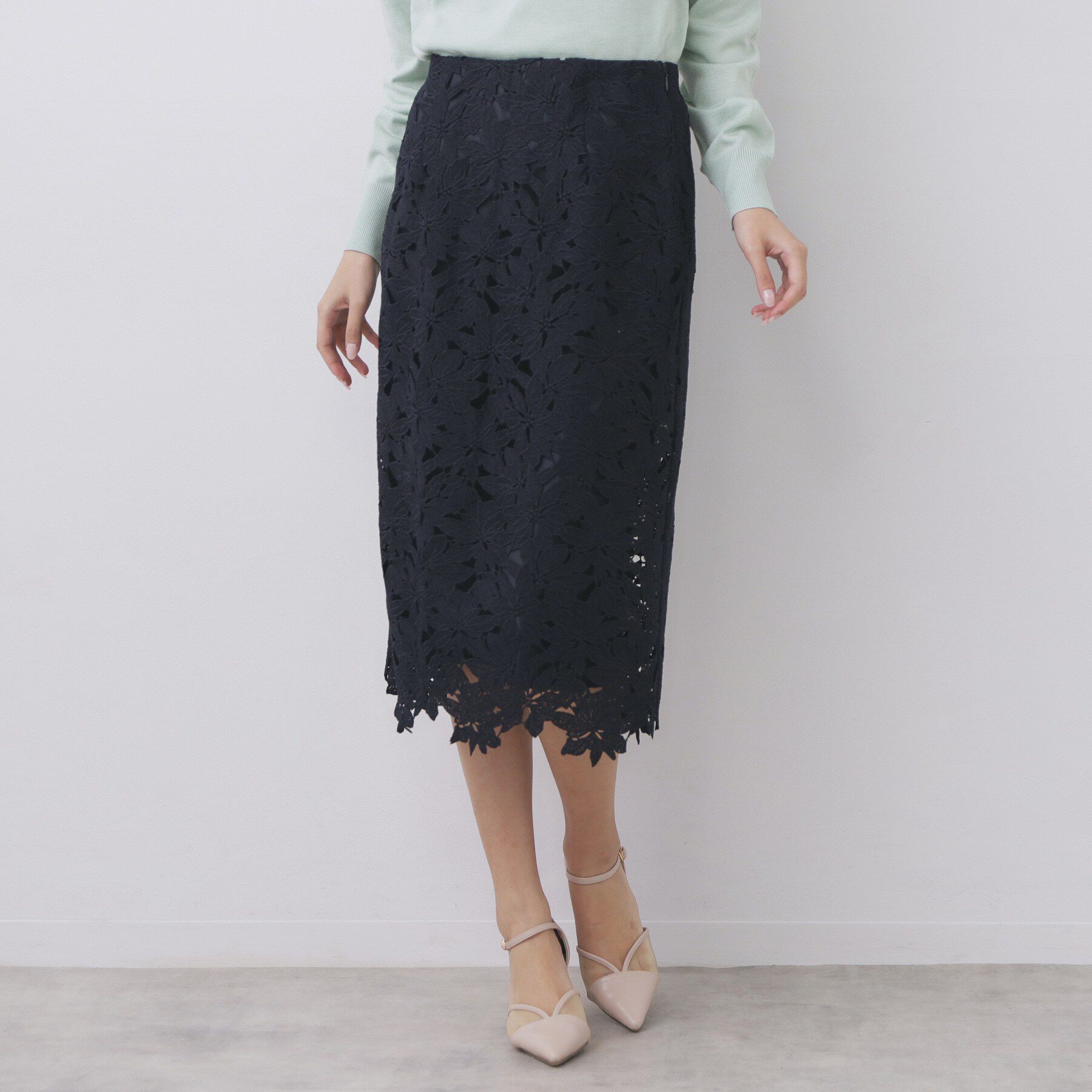 index「フラワーレースタイトスカート【洗濯機OK】」|スカート|ネイビー(094)