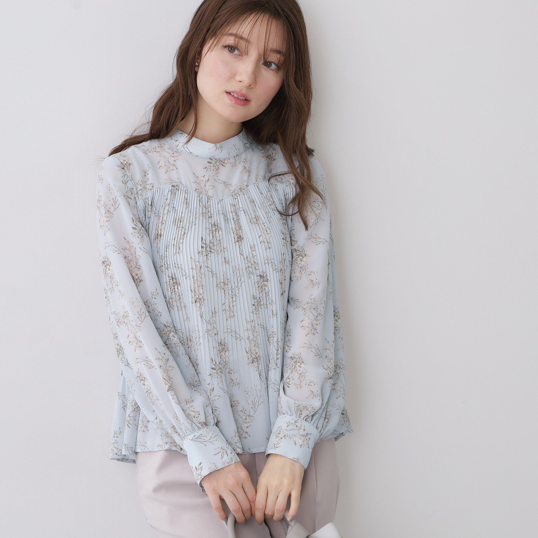 index「エアリープリーツスタンドカラーブラウス【洗濯機OK/イージーアイロン/防シワ】《5col》」|シャツ・ブラウス|サックスブルー(19