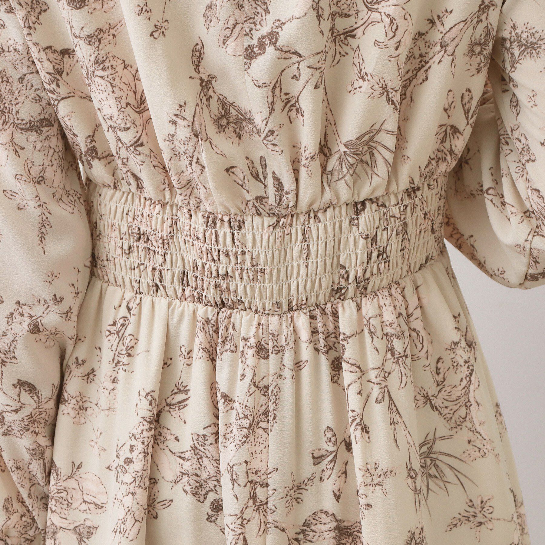 index「フラワーハイネックタックワンピース【洗濯機OK/イージーアイロン/防シワ】」|ワンピース|