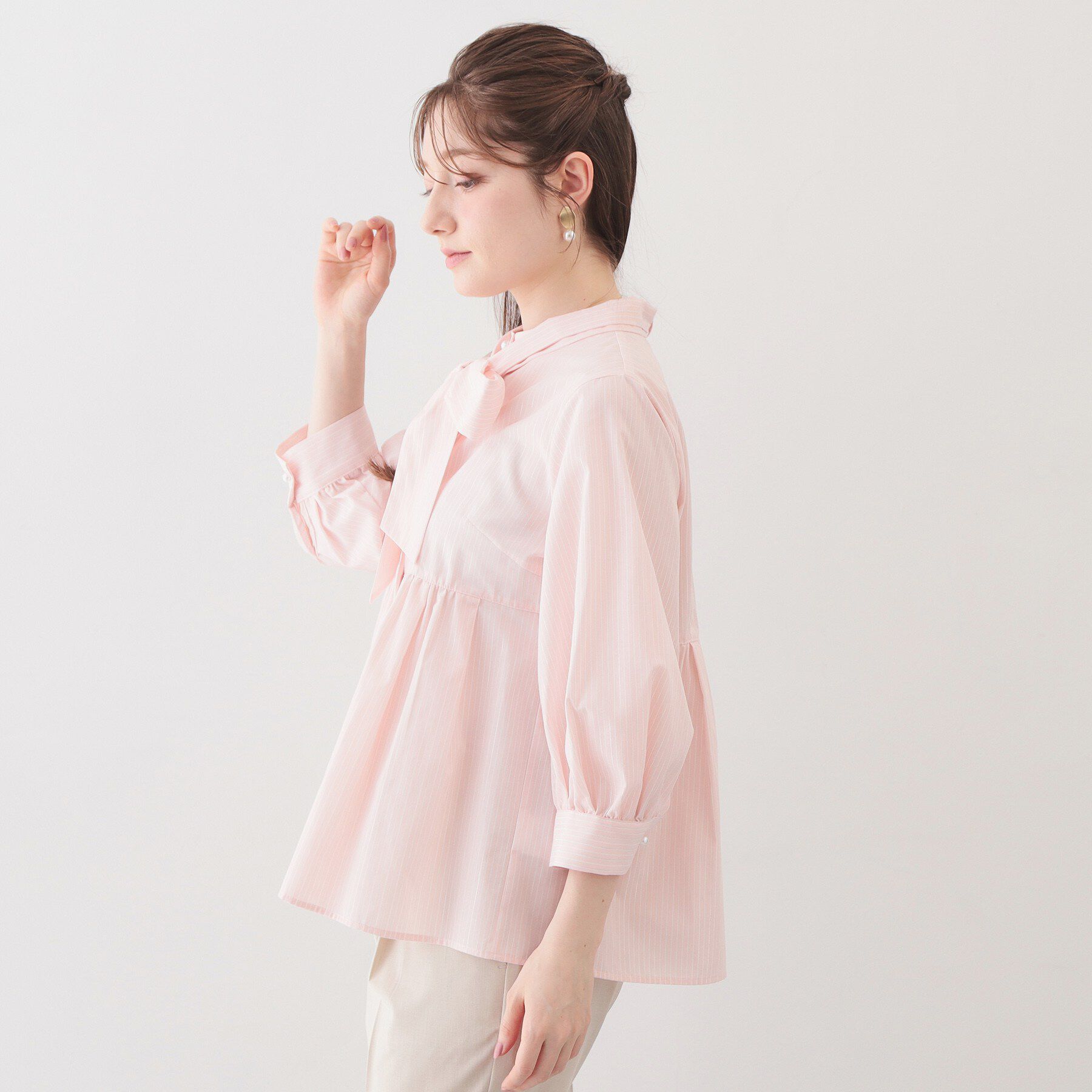 index「2WAYペプラムブラウス/ボウタイ取り外し可【洗濯機OK/イージーアイロン/防シワ】《XS～LL/8」|シャツ・ブラウス|