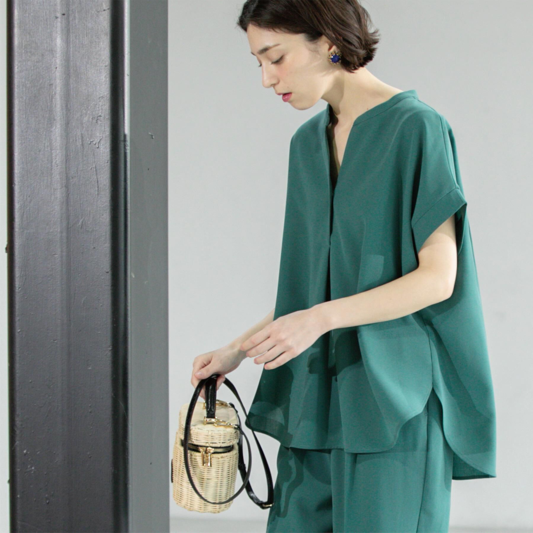 OPAQUE.CLIP「《7色展開/SS-LLサイズ》ストレッチスキッパーブラウス/セットアップ対応【洗濯機洗い可/防シワ】」|シャツ・ブラウス|グリーン(822)