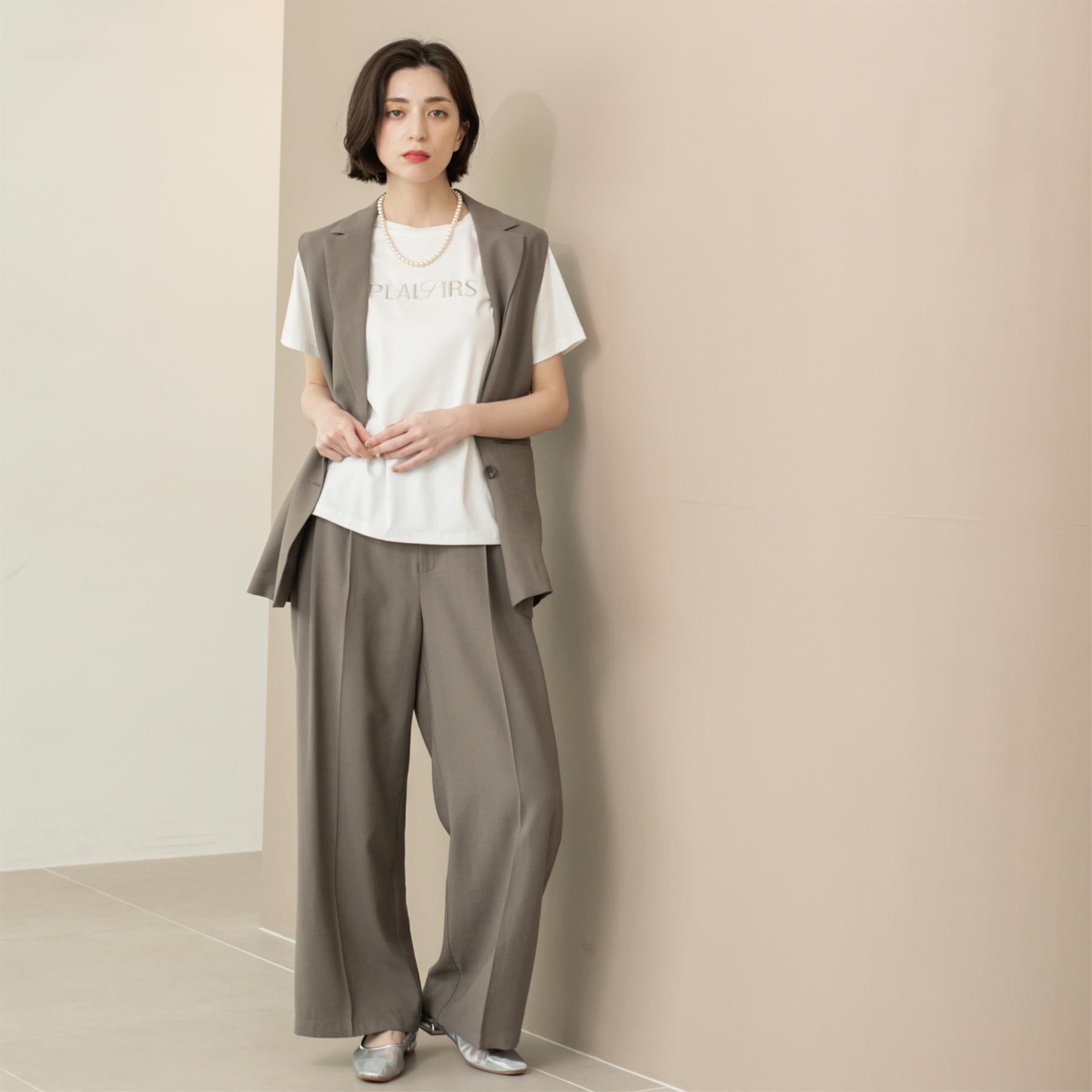 OPAQUE.CLIP「刺繍＆スパンコールロゴTシャツ【洗濯機洗い可】」|Tシャツ・カットソー|