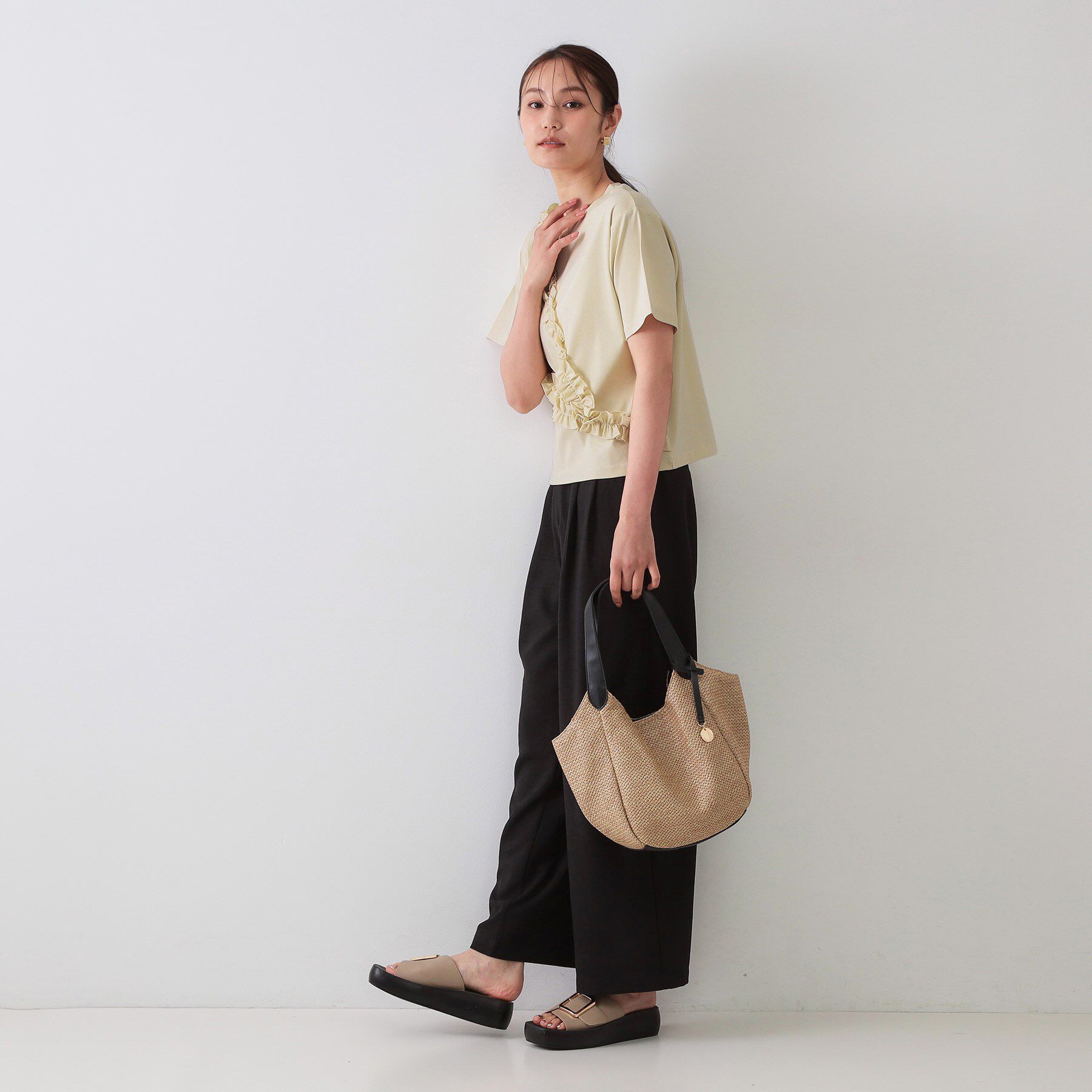 OPAQUE.CLIP「《美人百花掲載》アシメフリルドッキングカットソー【洗濯機洗い可】」|Tシャツ・カットソー|