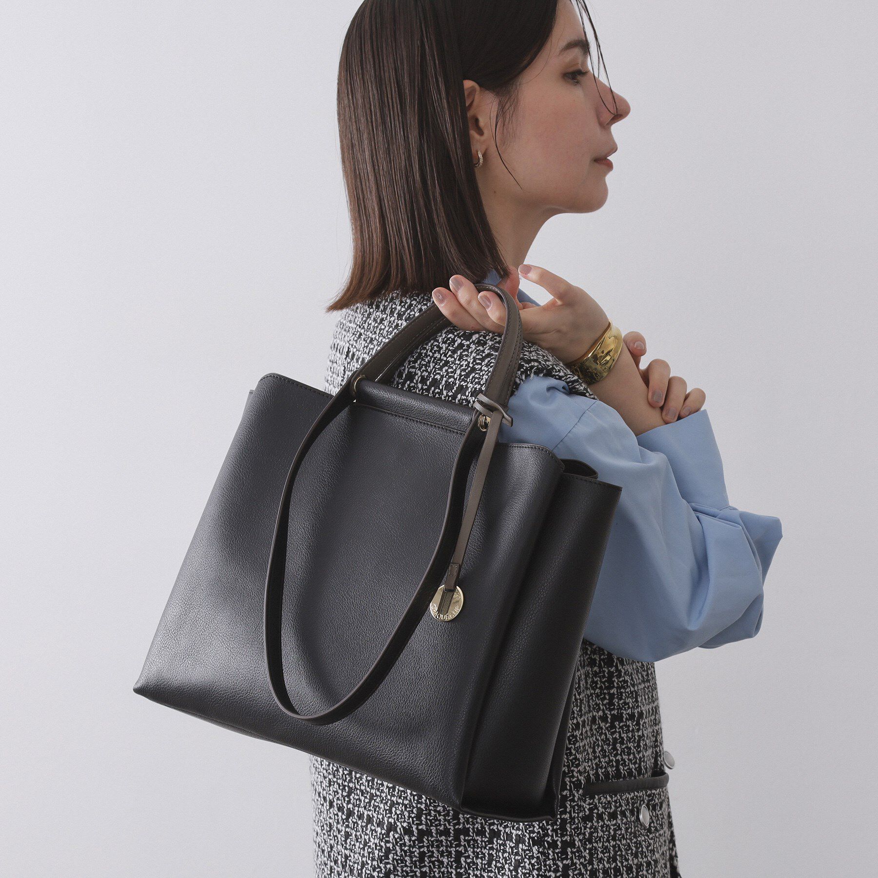 OPAQUE.CLIP「【軽量／2WAY／A4サイズ対応】3層仕様大容量合皮トートバッグ」|トートバッグ|ブラック(019)