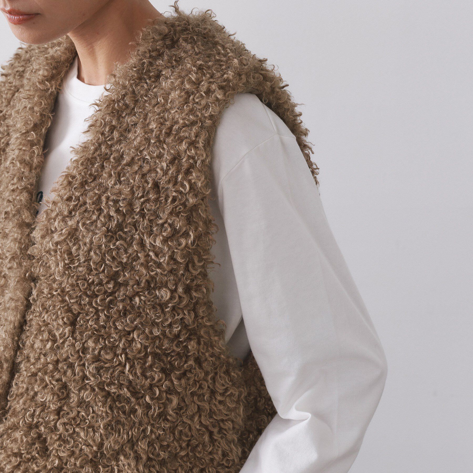 OPAQUE.CLIP「カーリーフェイクファーベスト【洗濯機OK】」|ベスト・ジレ|