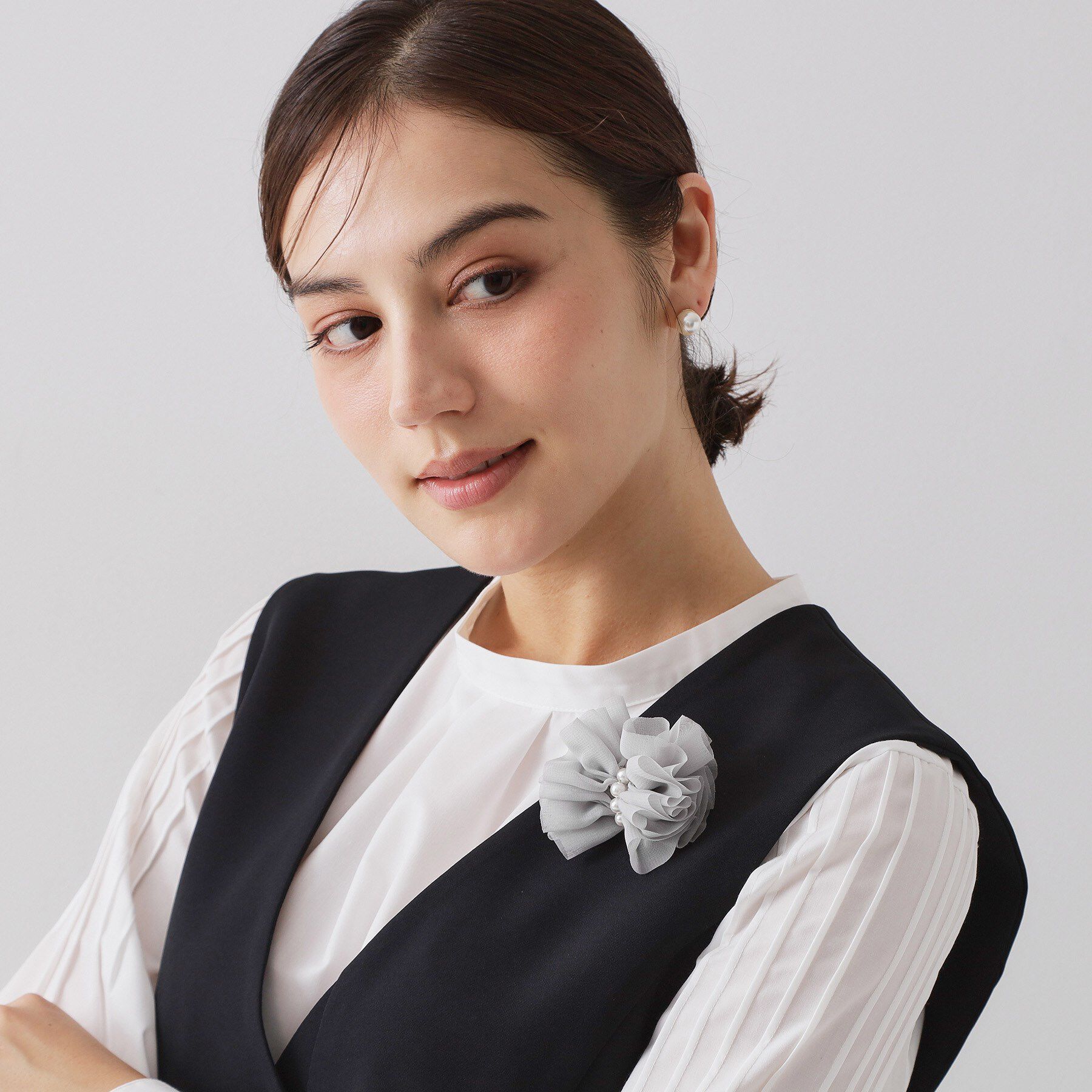 OPAQUE.CLIP「シフォン&times;フェイクパール リボン型コサージュ」|ブローチ・コサージュ|