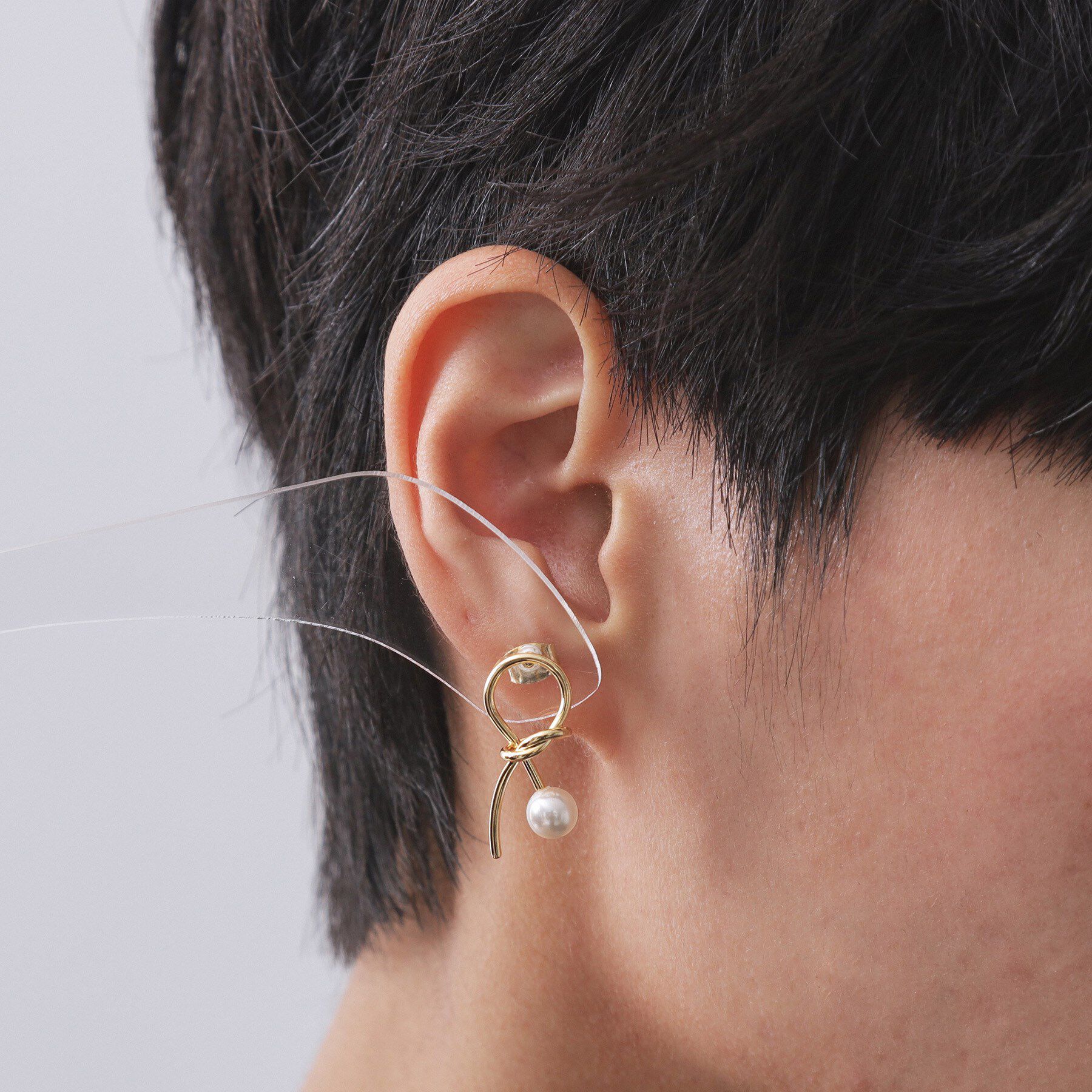 OPAQUE.CLIP「ねじれメタルフェイクパールピアス」|ピアス|