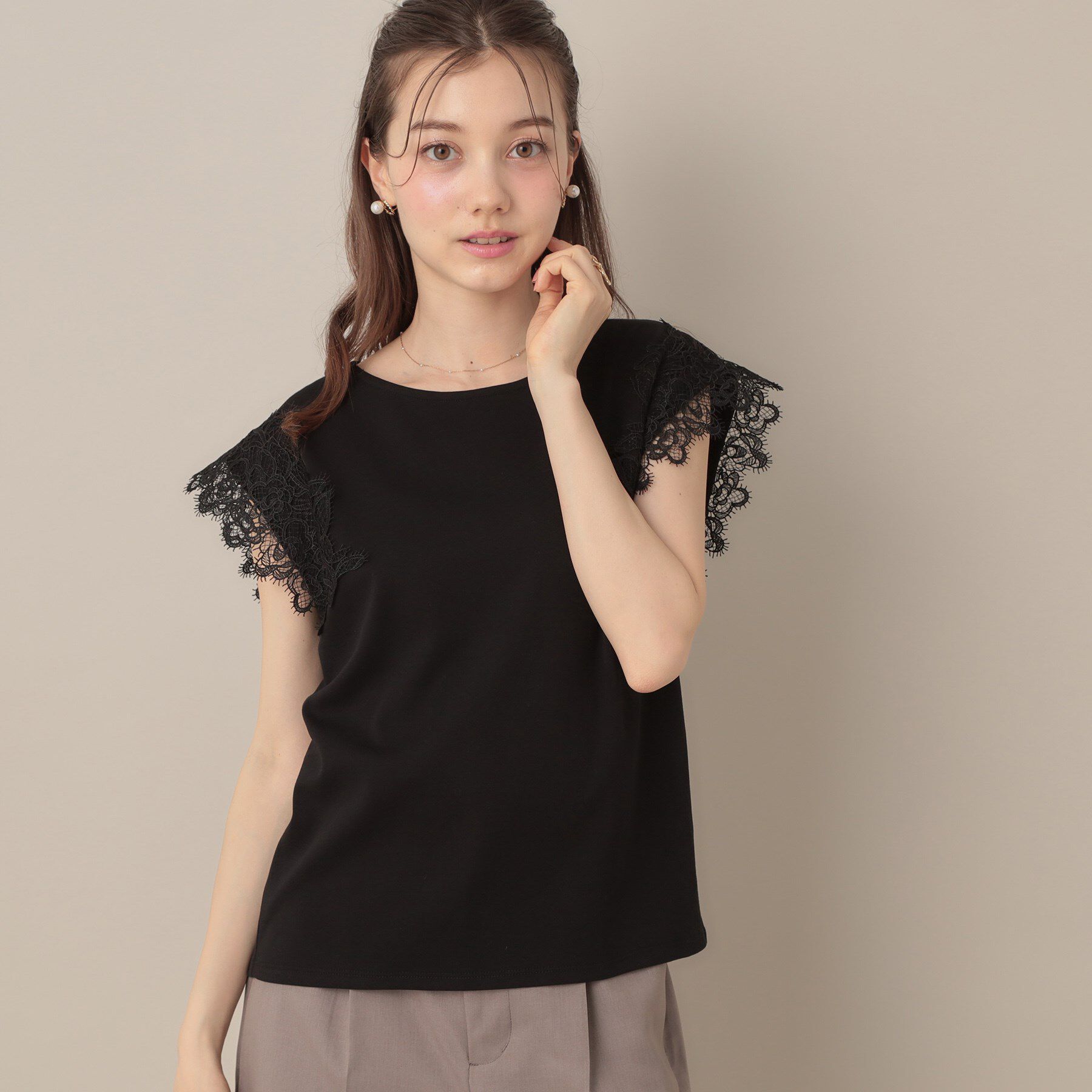 Couture broach「【マシンウォッシャブル・UVケア・接触冷感】フレンチ肩レースカットソー」|Tシャツ・カットソー|