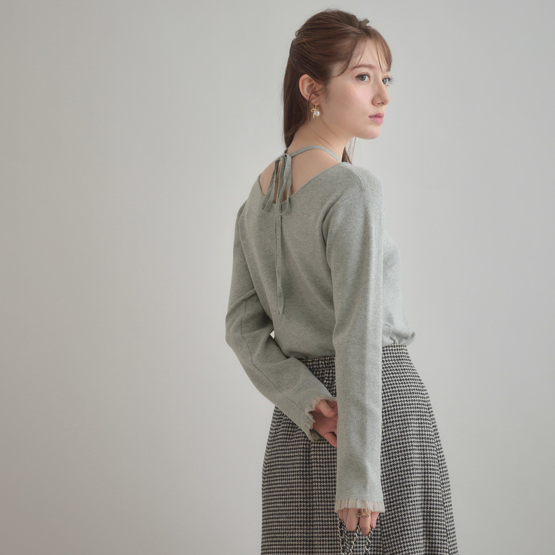 Couture broach「【大人可愛い・リボン取り外し可】前後2WAYラメリブ シアープチフリルニット」|ニット・セーター|