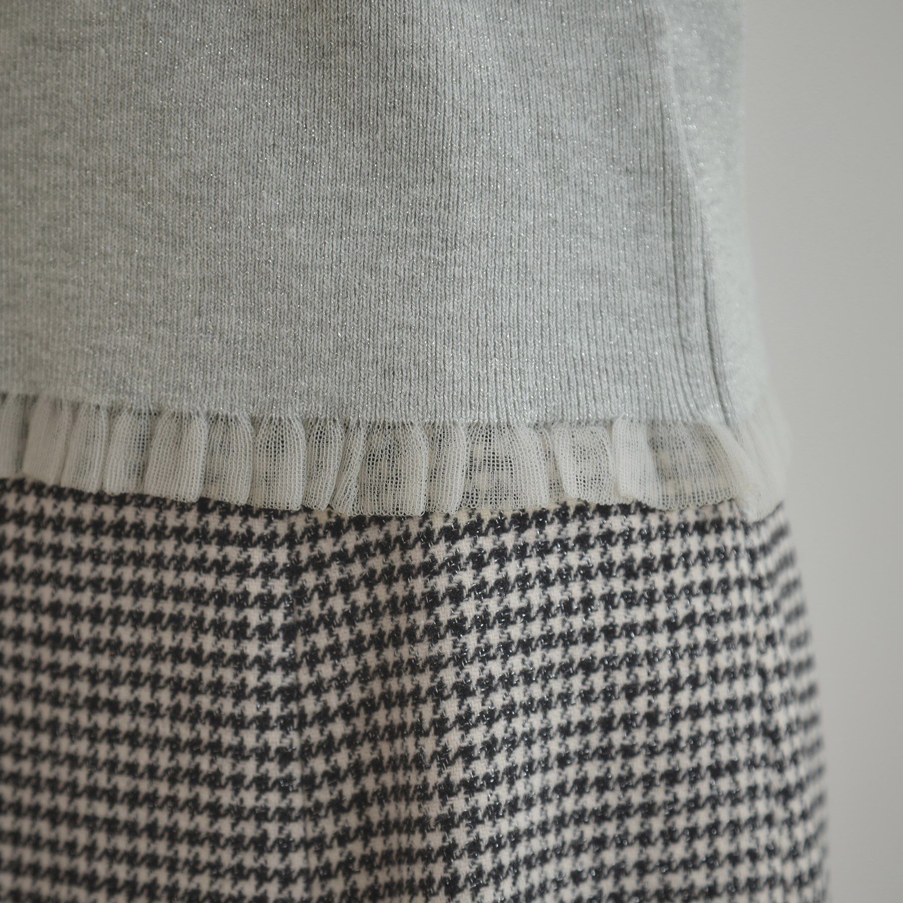 Couture broach「【大人可愛い・リボン取り外し可】前後2WAYラメリブ シアープチフリルニット」|ニット・セーター|