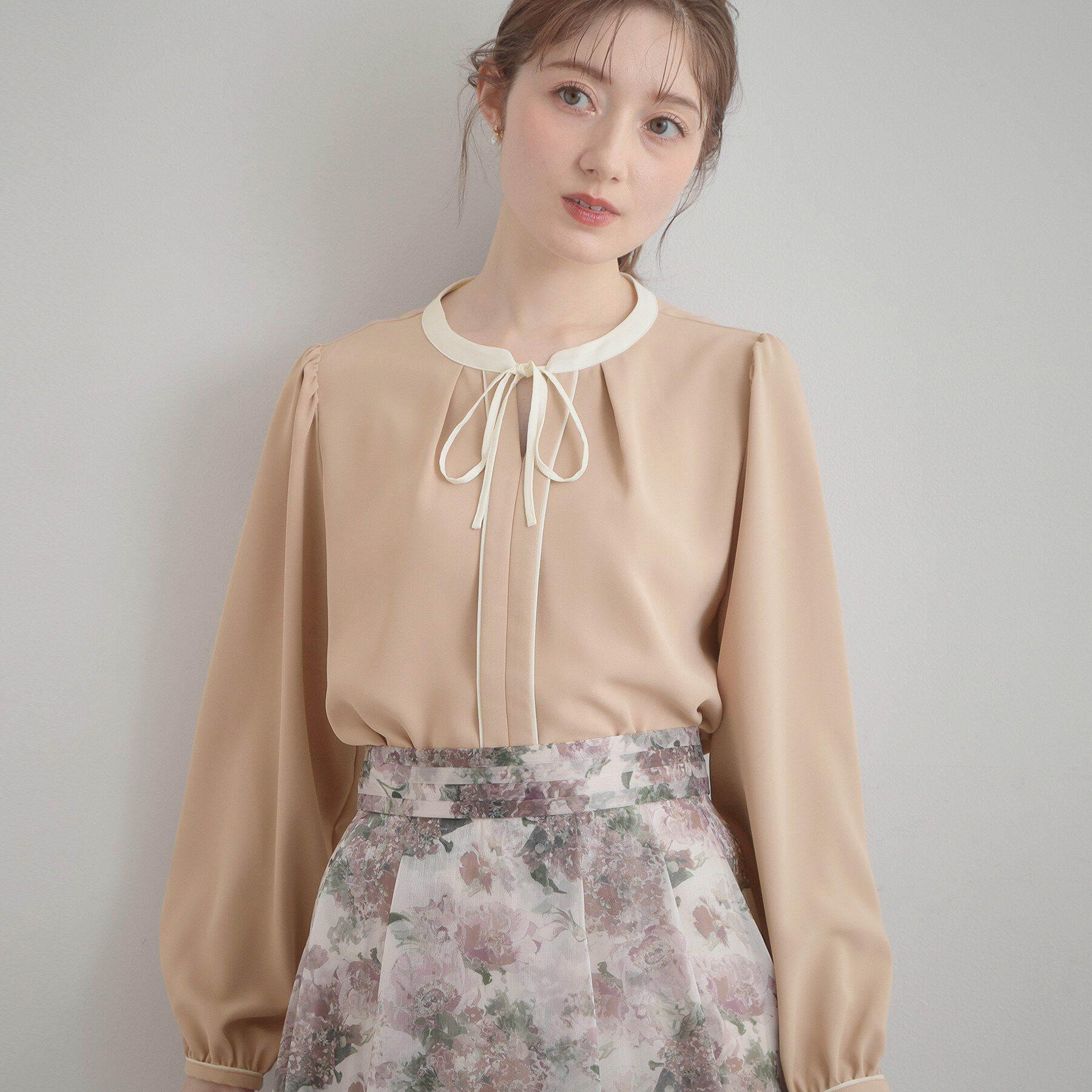 Couture broach「【洗える・ハレの日・通勤】配色 細リボンタイ ブラウス」|シャツ・ブラウス|