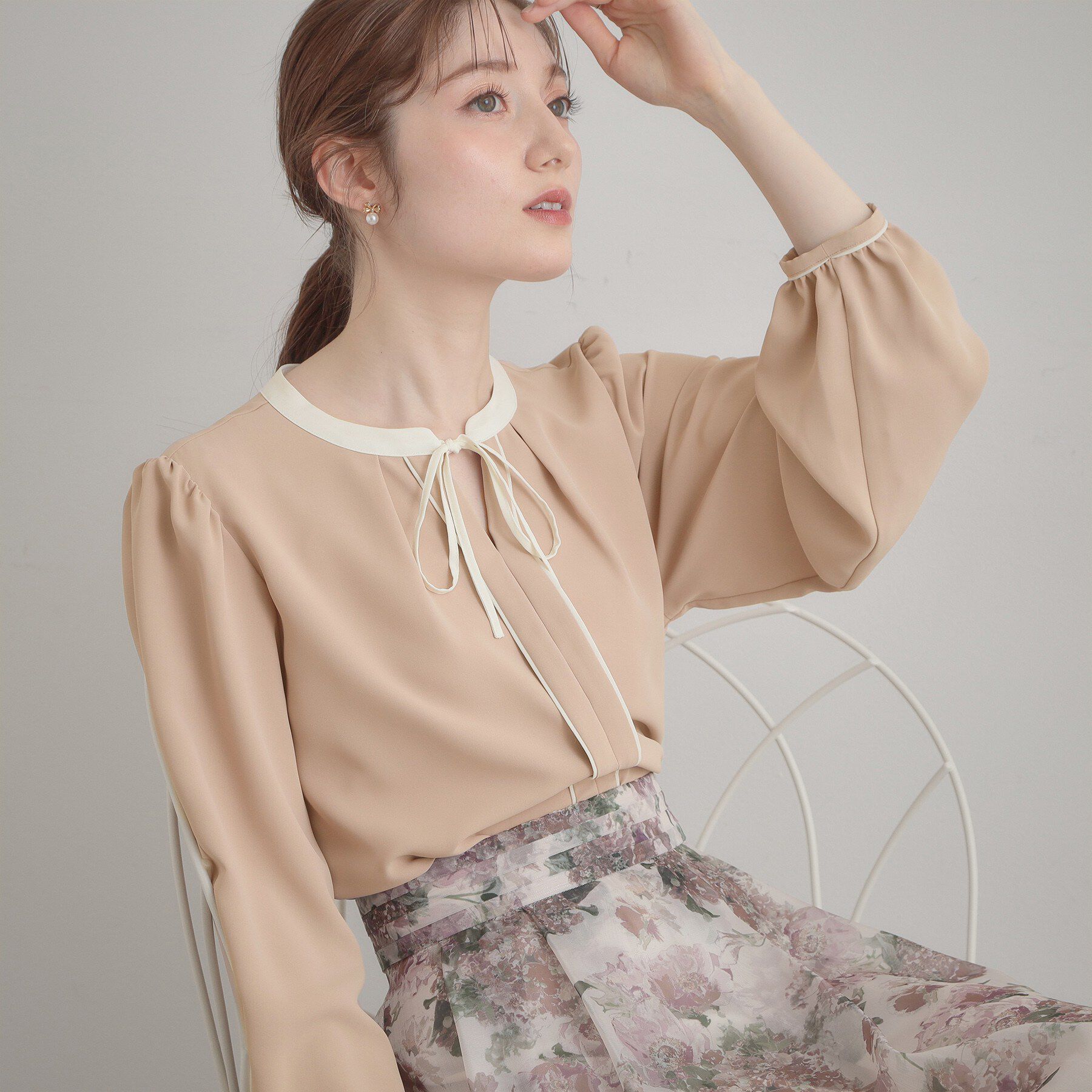 Couture broach「【洗える・ハレの日・通勤】配色 細リボンタイ ブラウス」|シャツ・ブラウス|