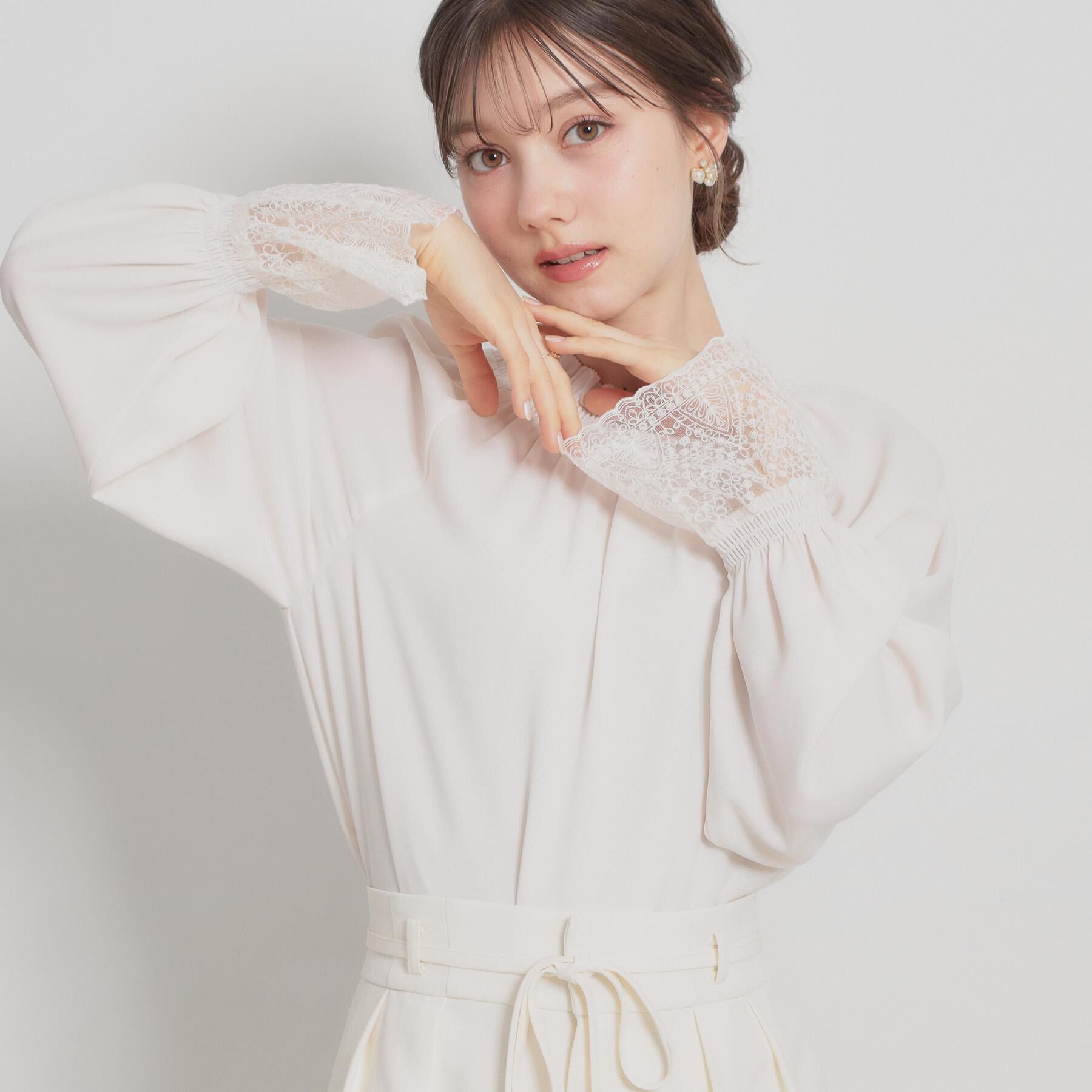 Couture broach「【通勤・着映え】レースカフス ピコシャーリング バックリボンブラウス」|シャツ・ブラウス|