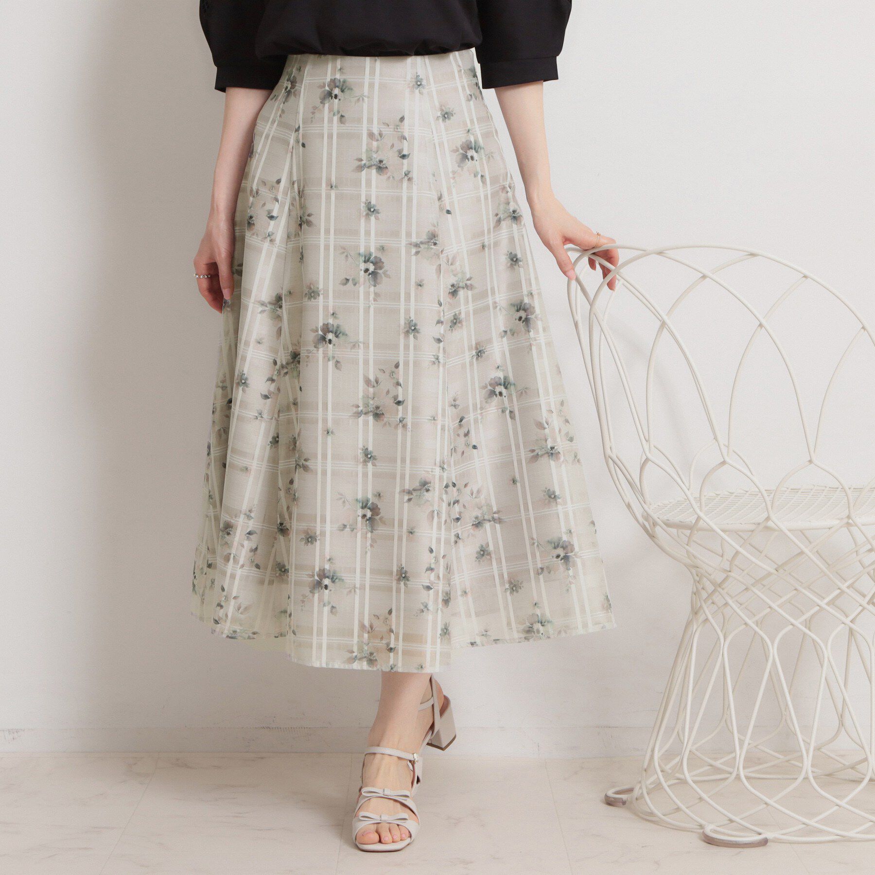 Couture broach「【洗える・着映え】シアーチェック フラワープリント スカート」|スカート|