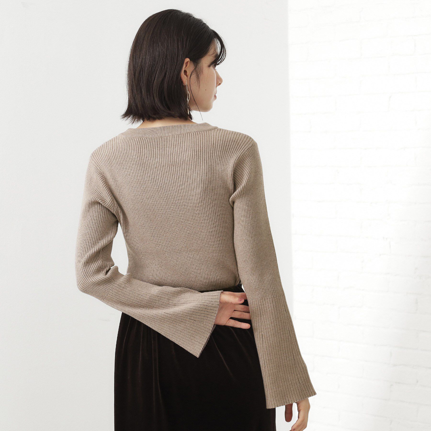 THE SHOP TK「【品よく魅せる】フレアスリーブ リブニット/毛玉になりにくい/静電気防止/洗濯機OK」|ニット・セーター|