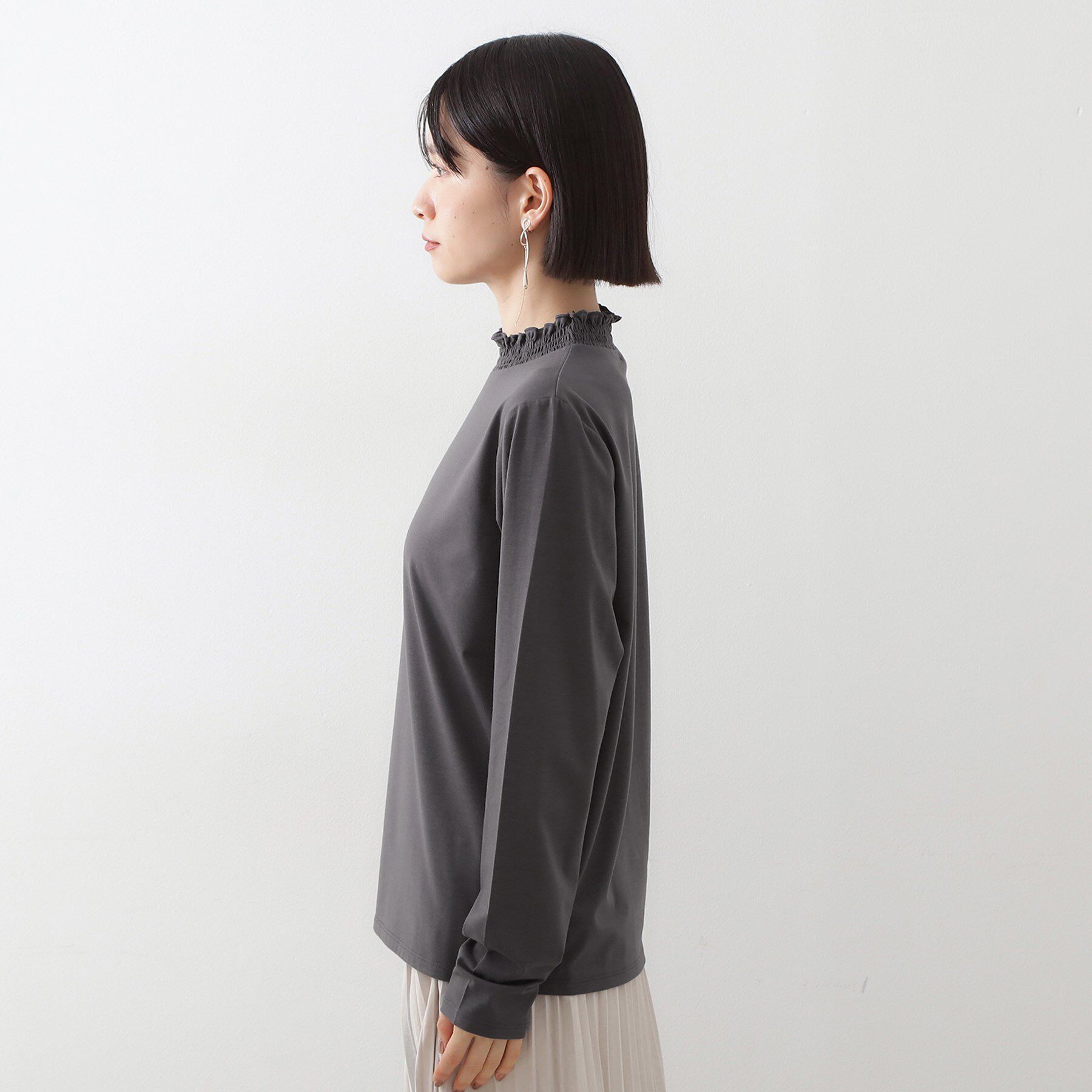 THE SHOP TK「【冬のレイヤードスタイルに/吸湿発熱】 シャーリングカットソー」|Tシャツ・カットソー|