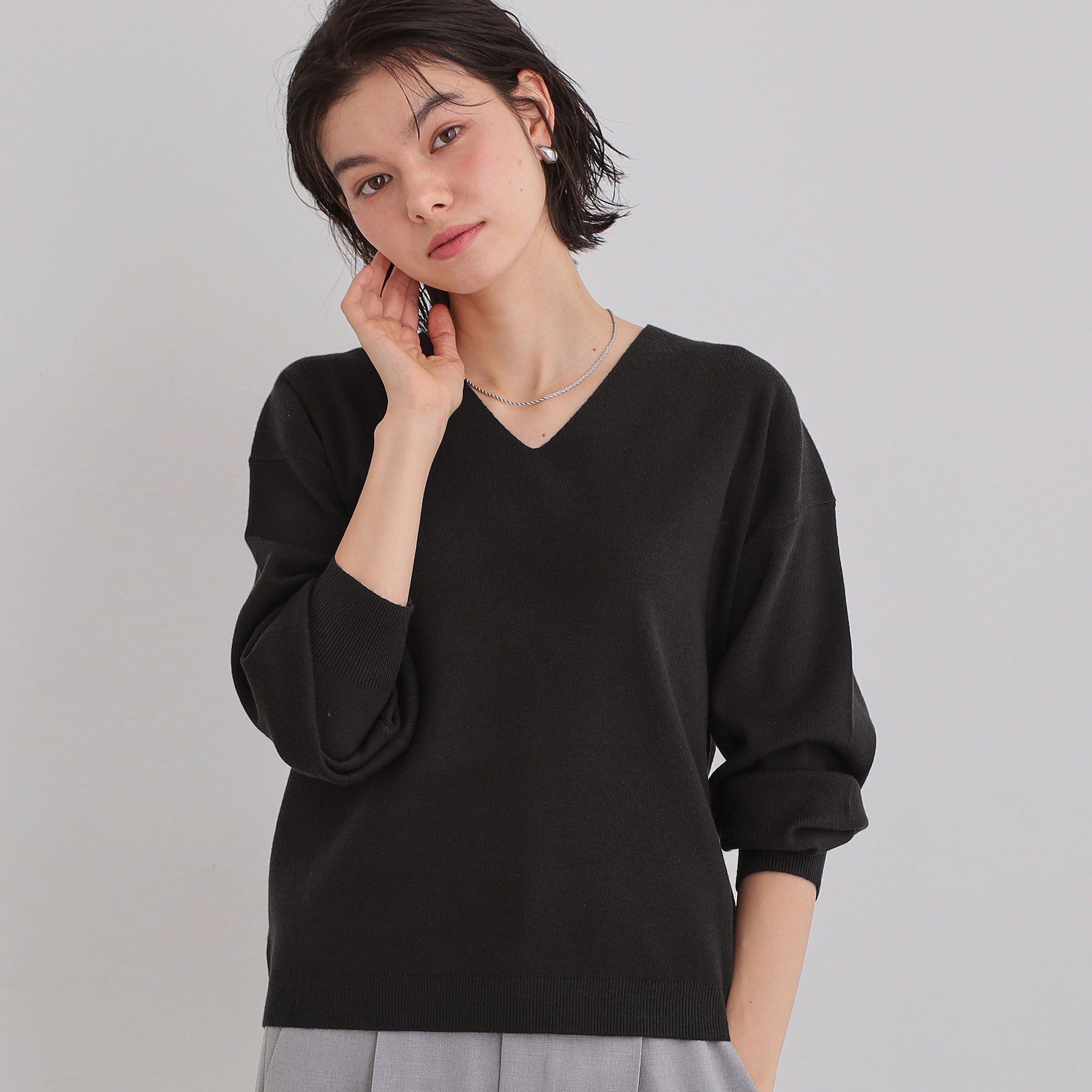 THE SHOP TK「【S-XLサイズ/上品見えが叶う】Vネックニット/洗濯機OK」|ニット・セーター|スミクロ(018)