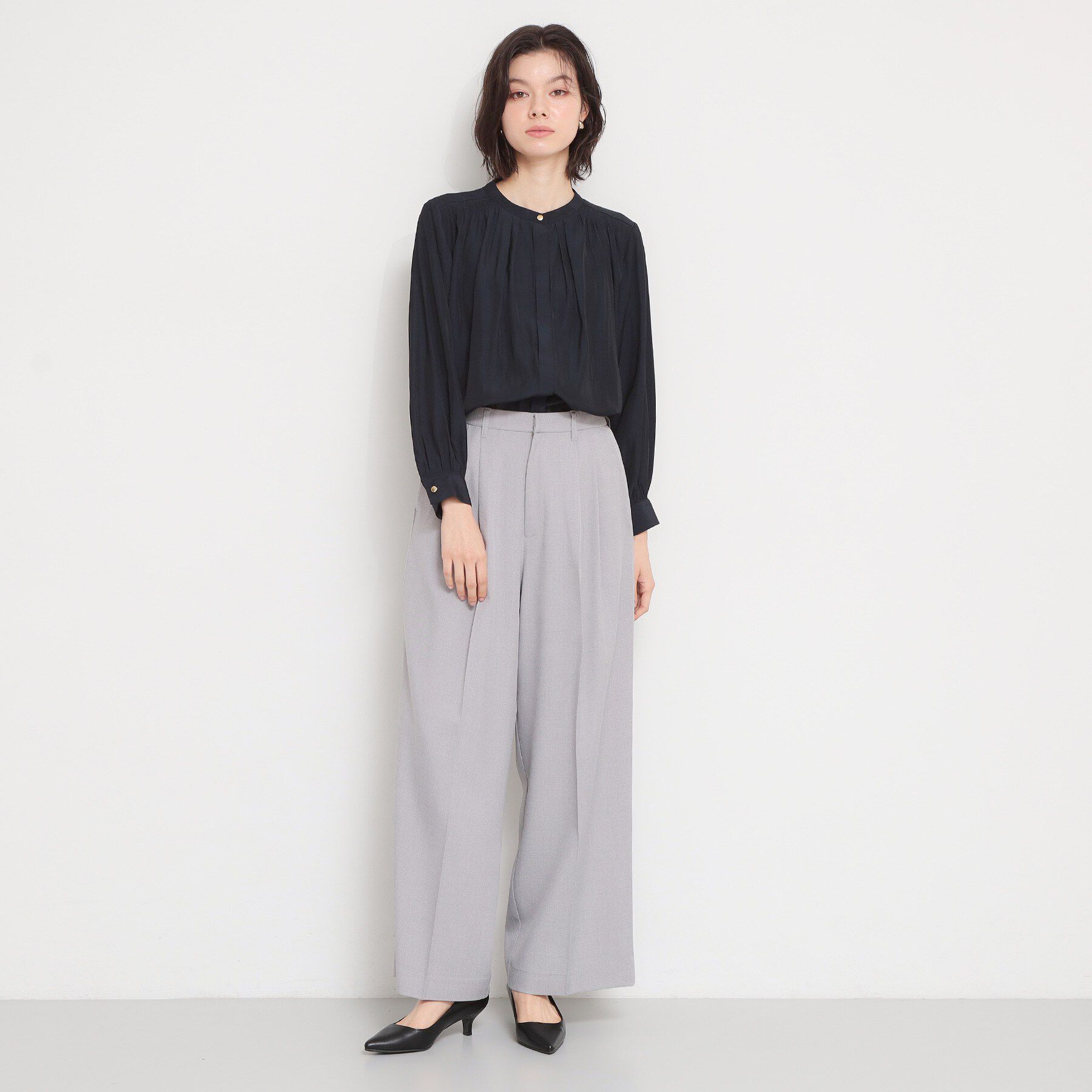 THE SHOP TK「【通勤にもセレモニーにも】ヴィンテージサテンギャザーブラウス」|シャツ・ブラウス|